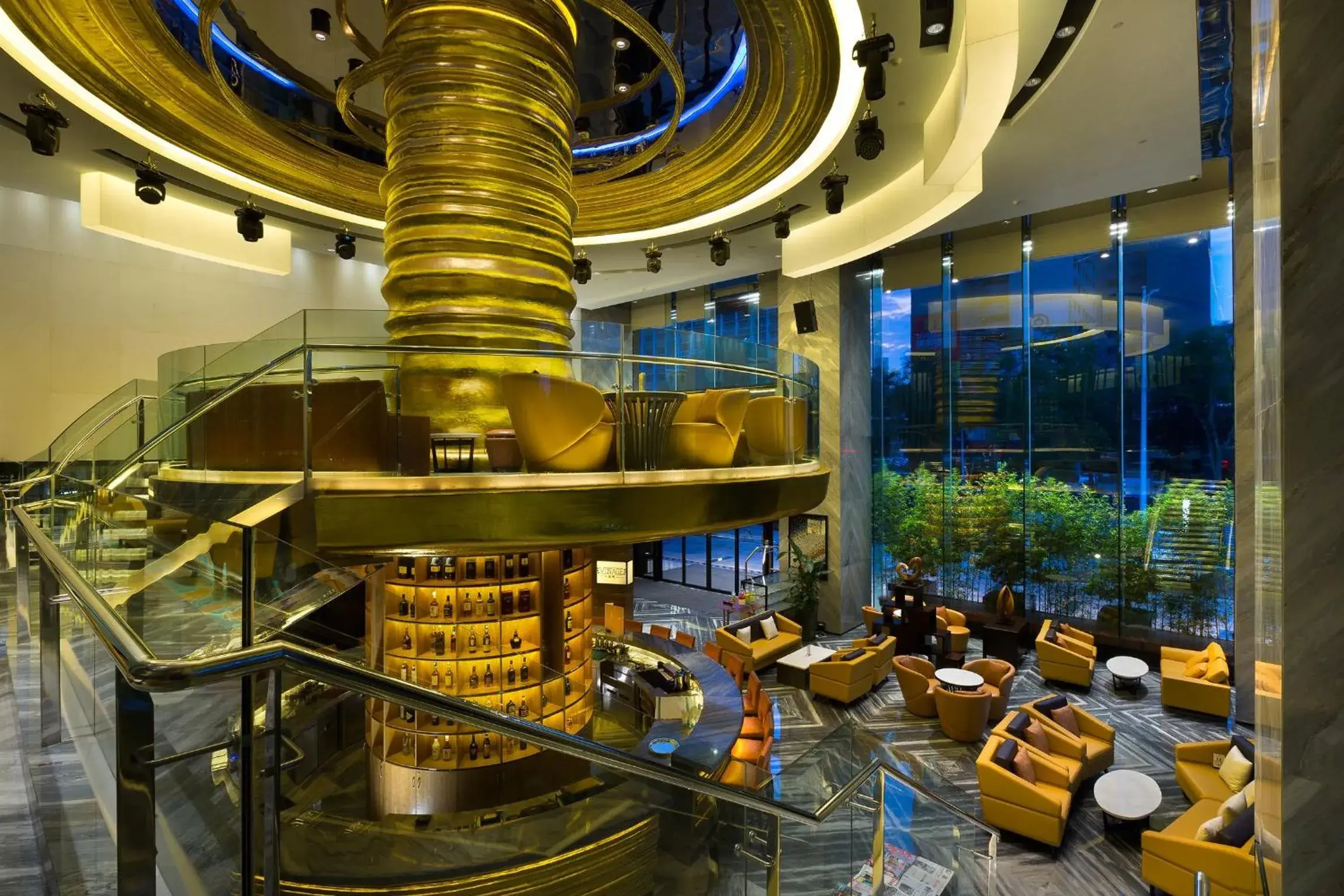 Lounge or bar in Shenzhen Futian Wyndham Grand Lounge or bar in Shenzhen Futian Wyndham Grand