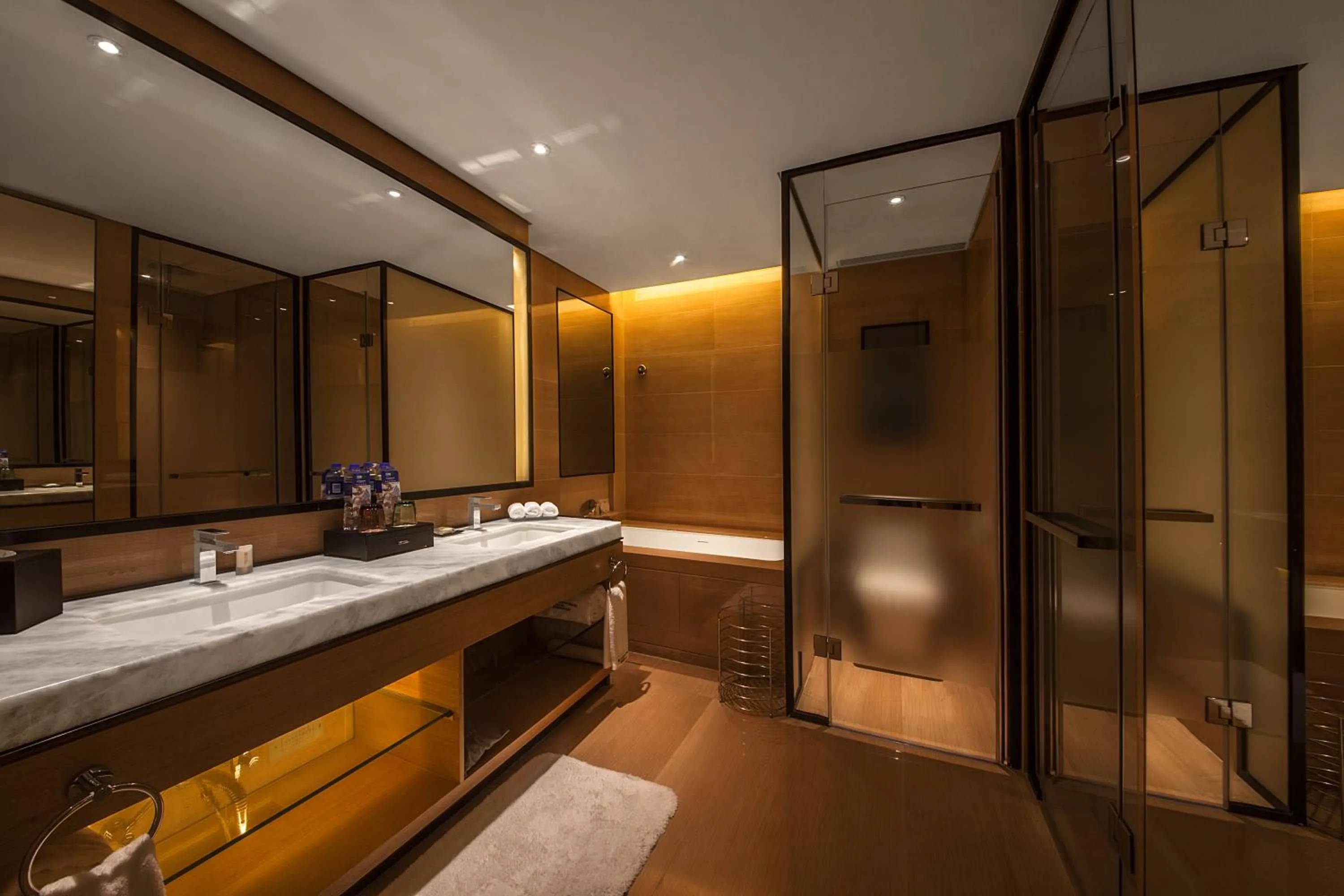 Bathroom in Shenzhen Futian Wyndham Grand