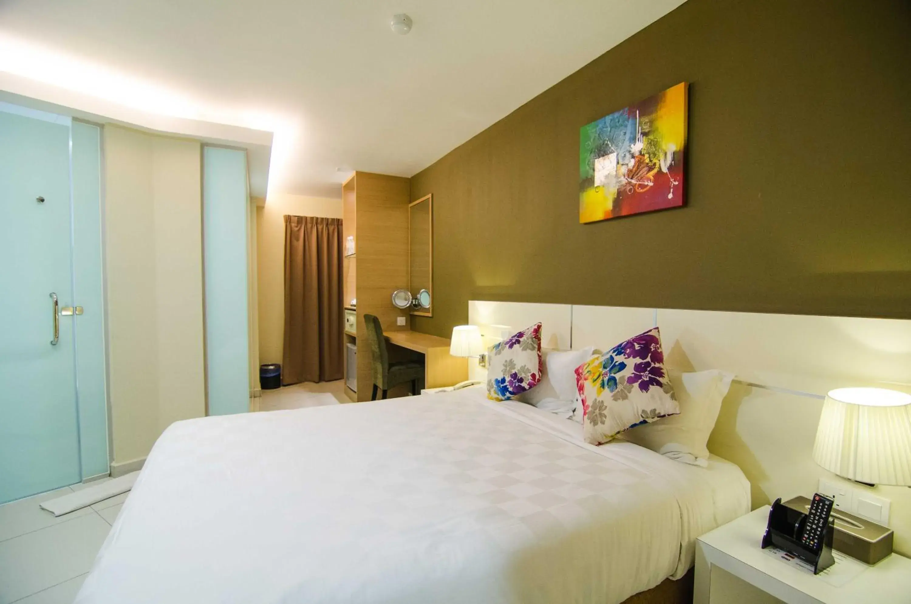 Bed in Hotel Mornington Bukit Permata Lumut