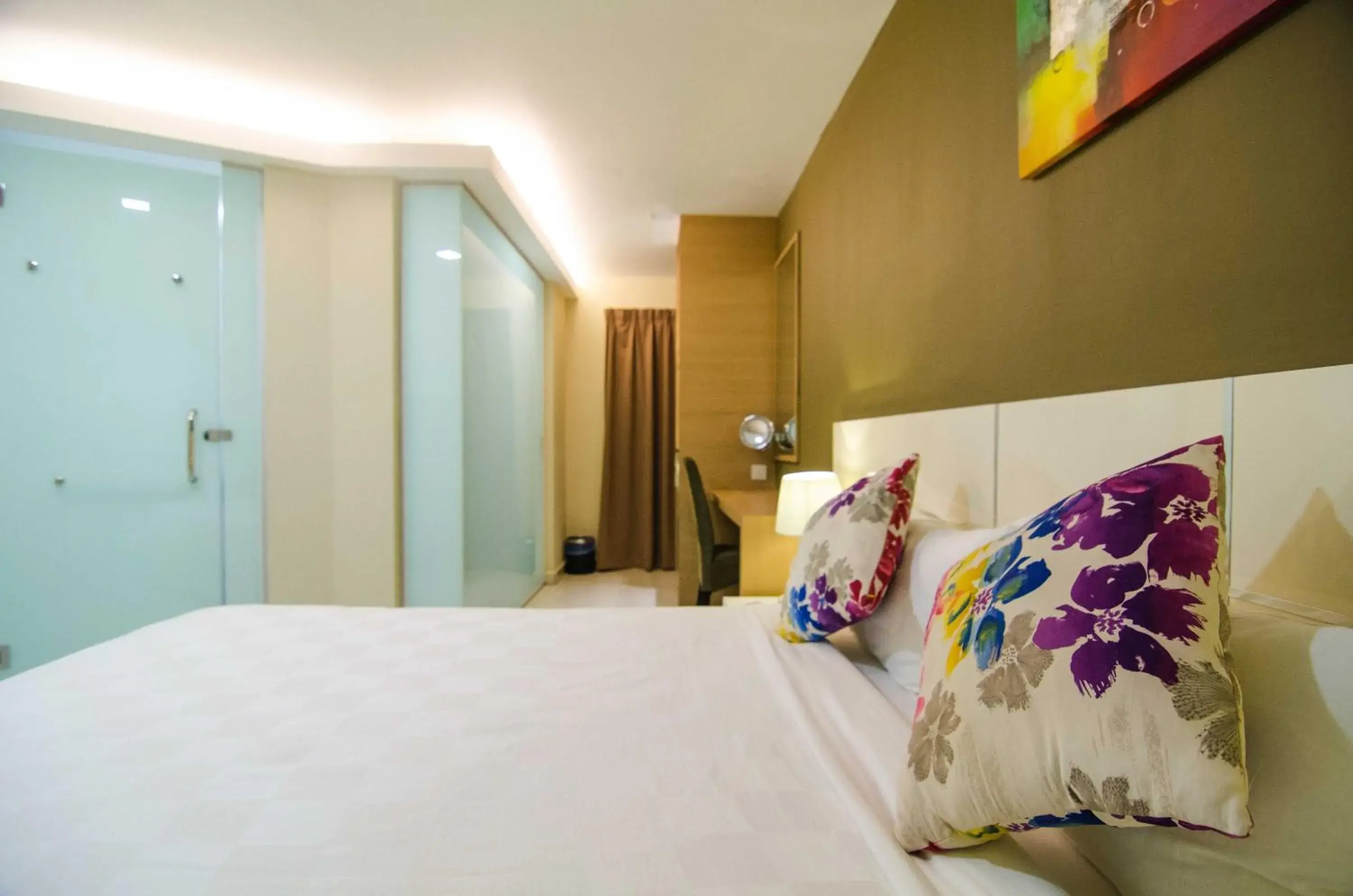 Bed in Hotel Mornington Bukit Permata Lumut