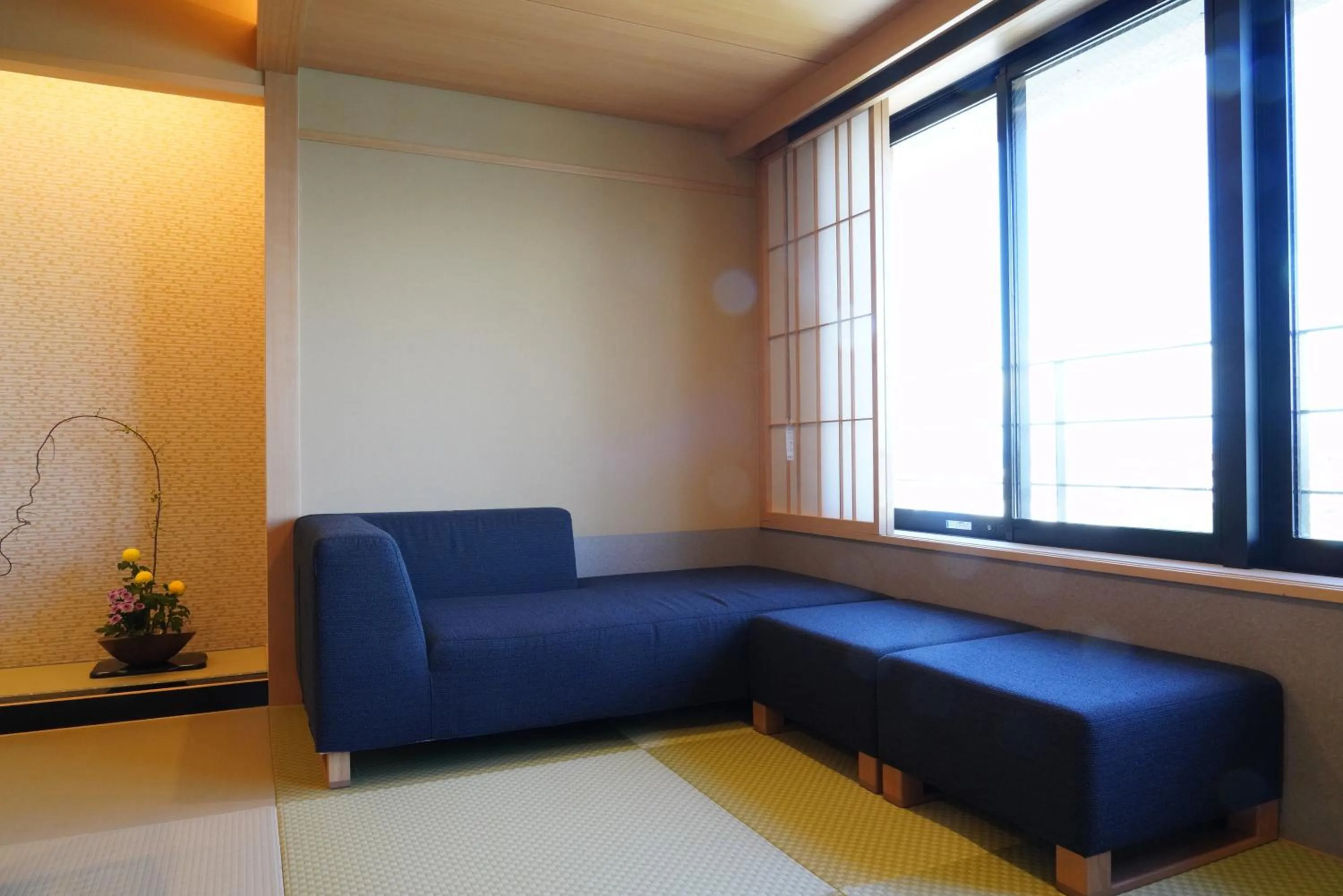 Seating area in Dantokan Kikunoya