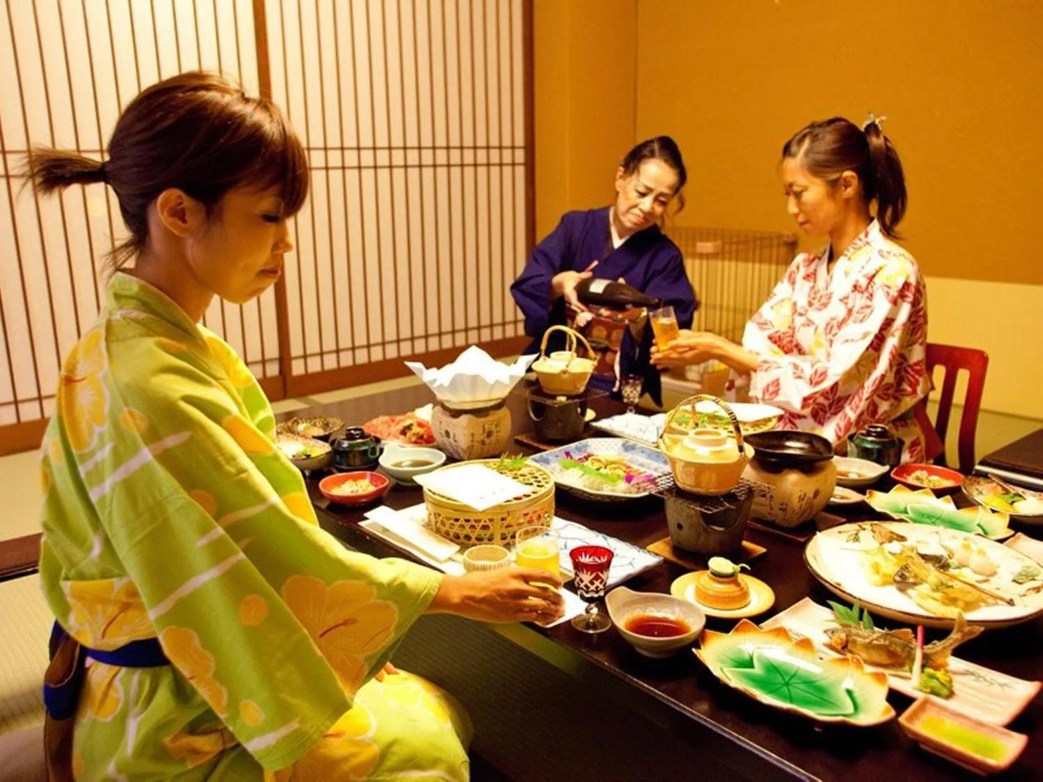 People in Dantokan Kikunoya