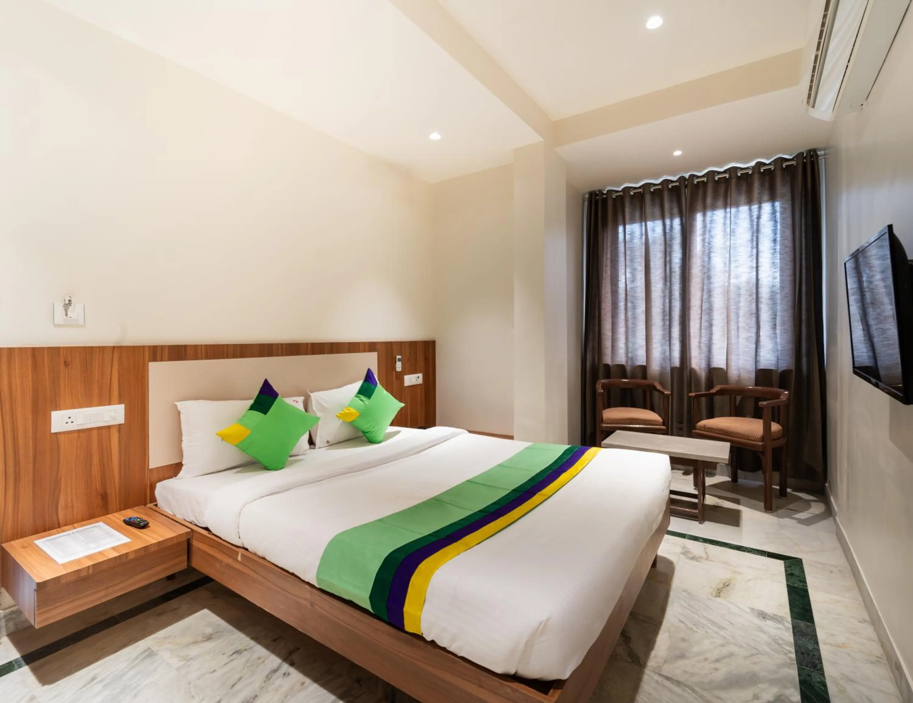 Bedroom, Bed in Treebo Kaveri