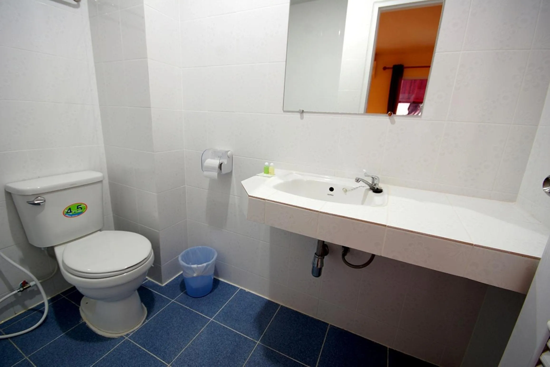 Toilet in Walking Street Guest House