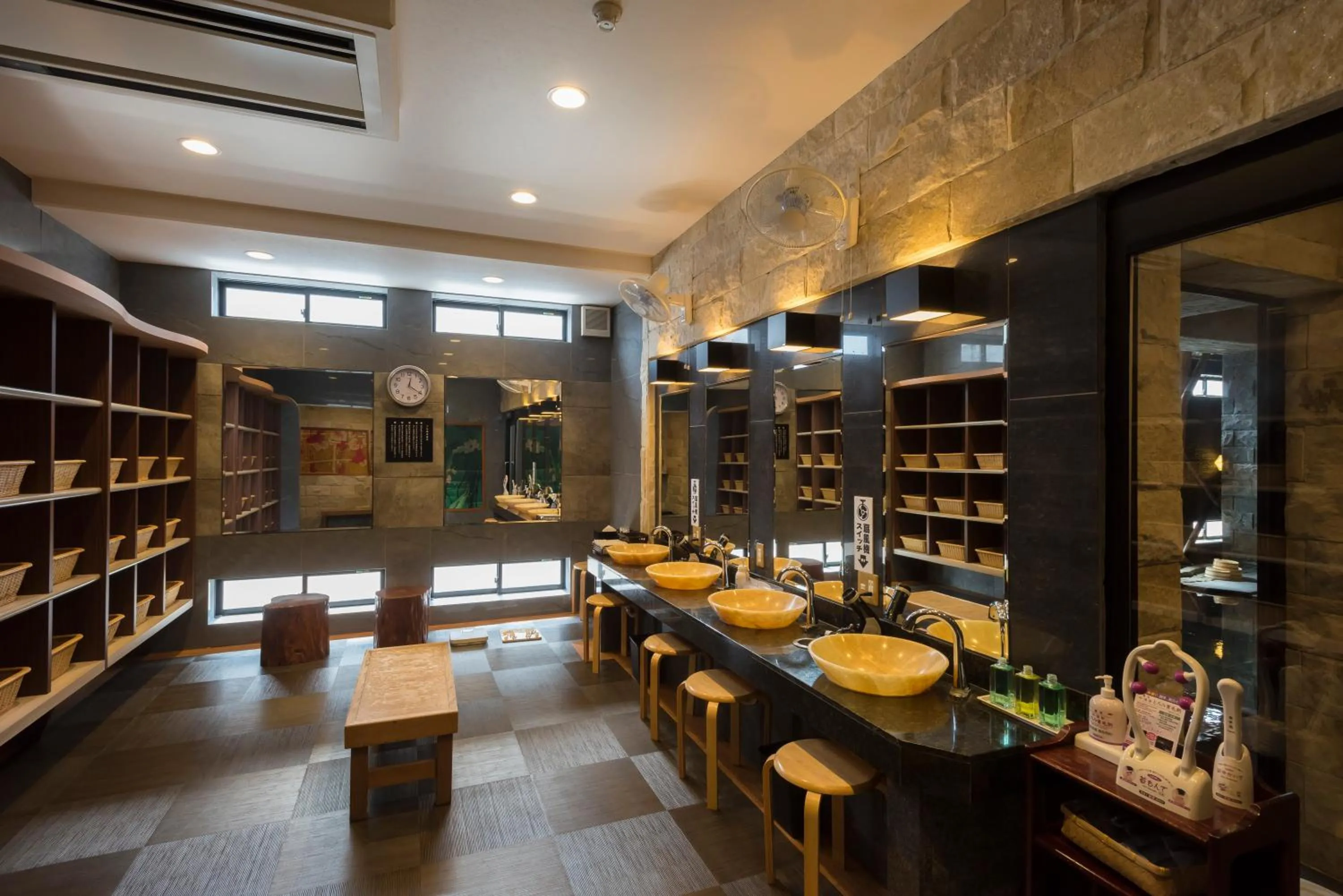 Spa and wellness centre/facilities in Awara Grand Hotel