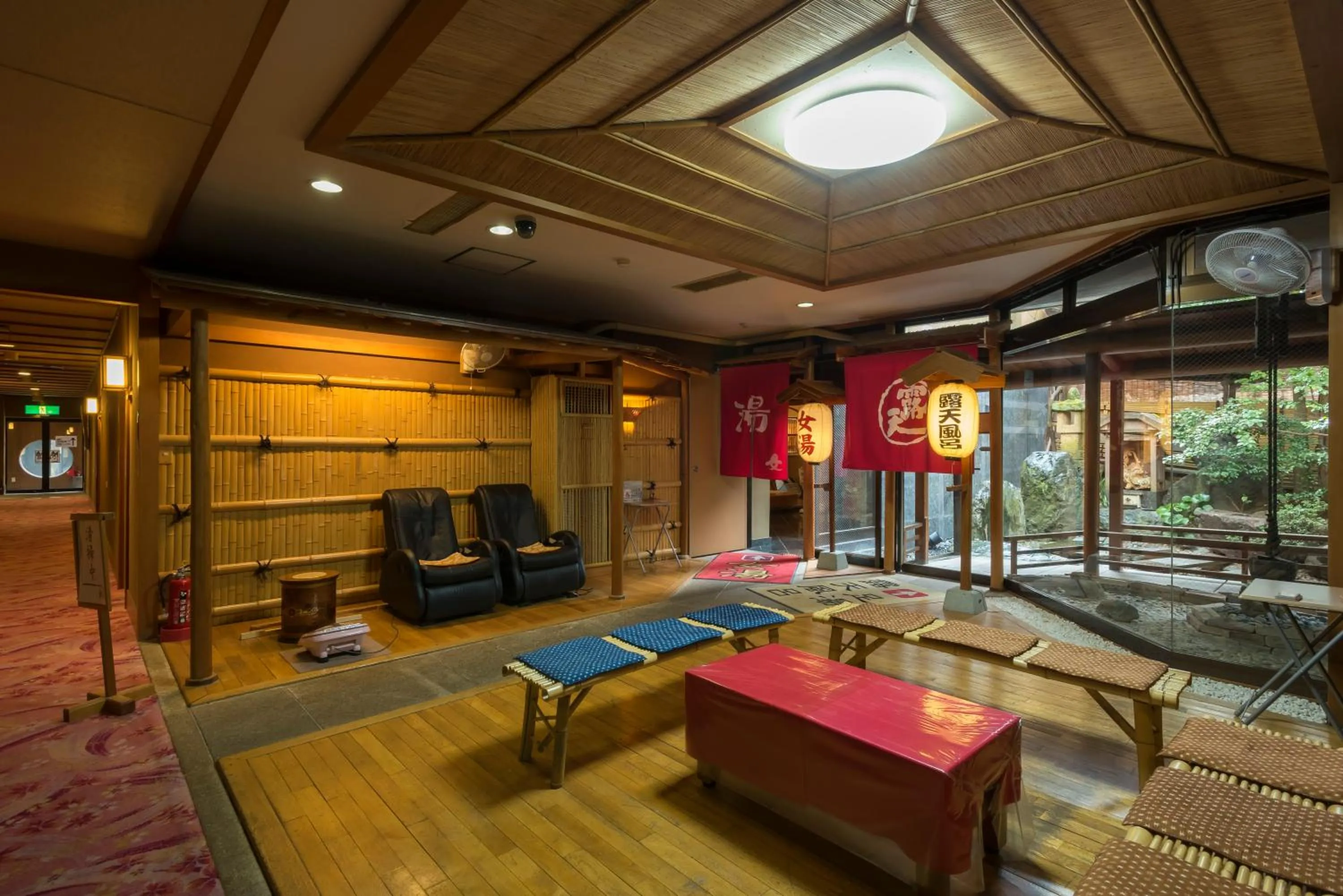 Area and facilities in Awara Grand Hotel