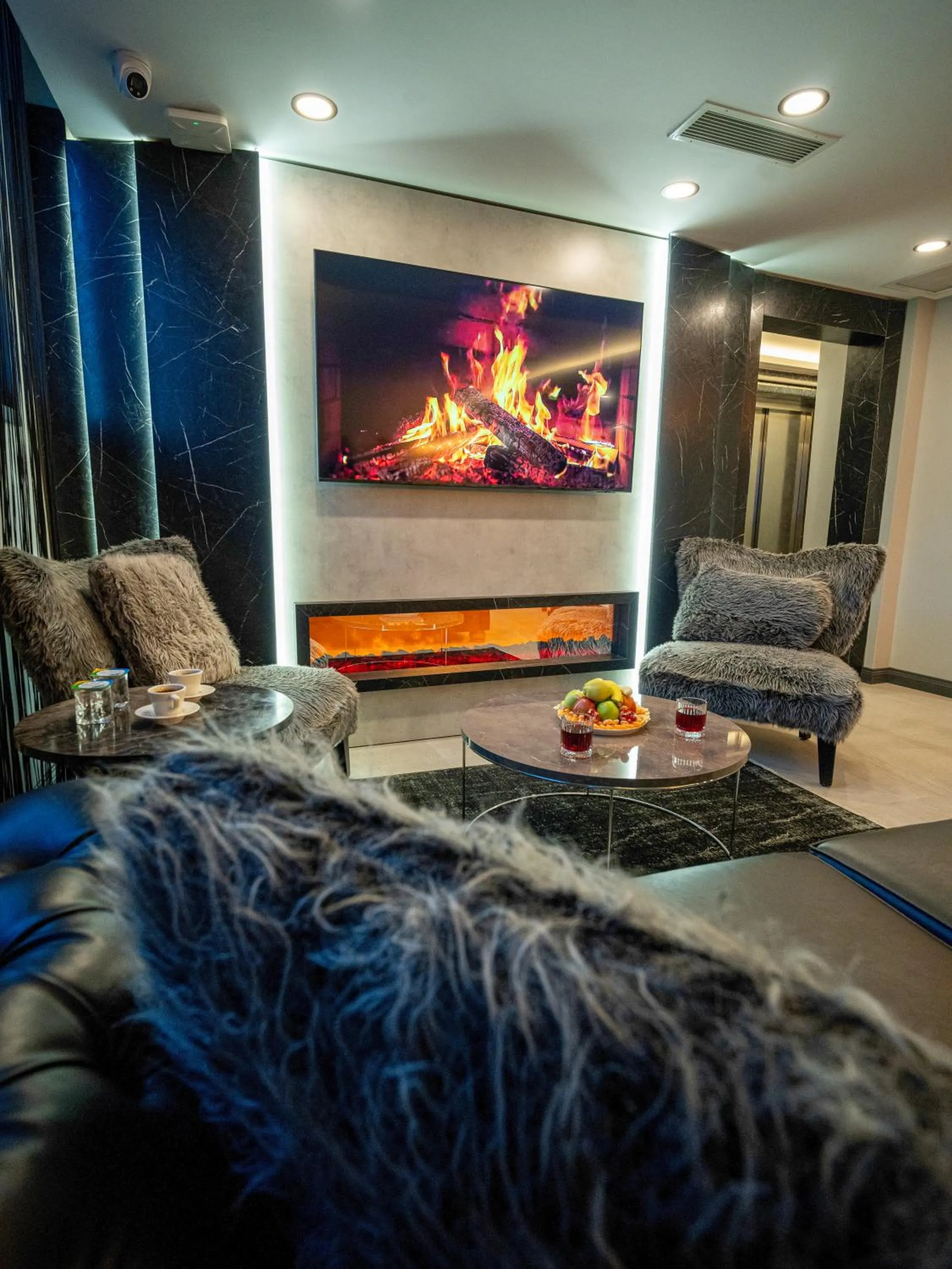 Lobby or reception in Modernlux Hotel