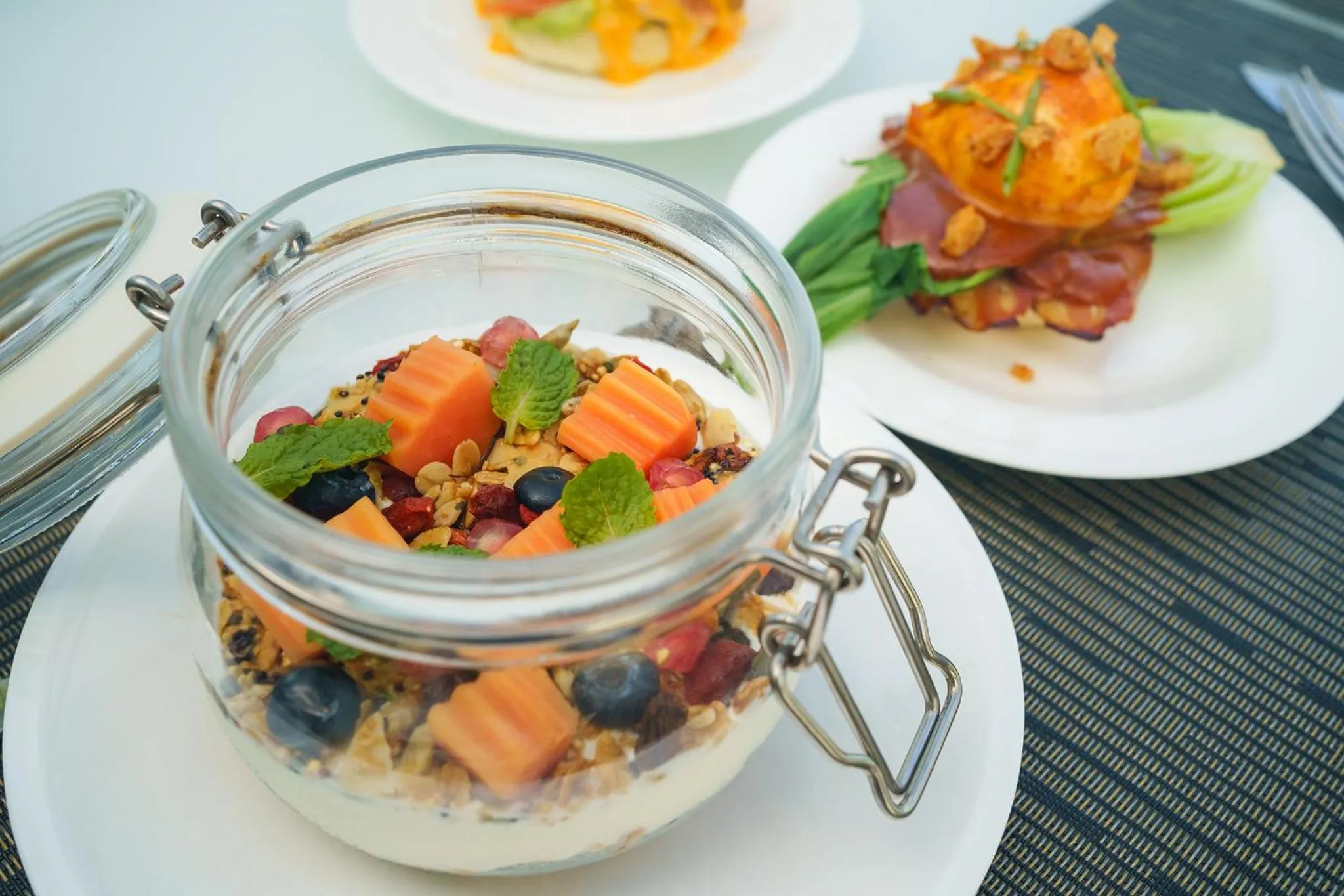 Restaurant/places to eat in Kata Rocks