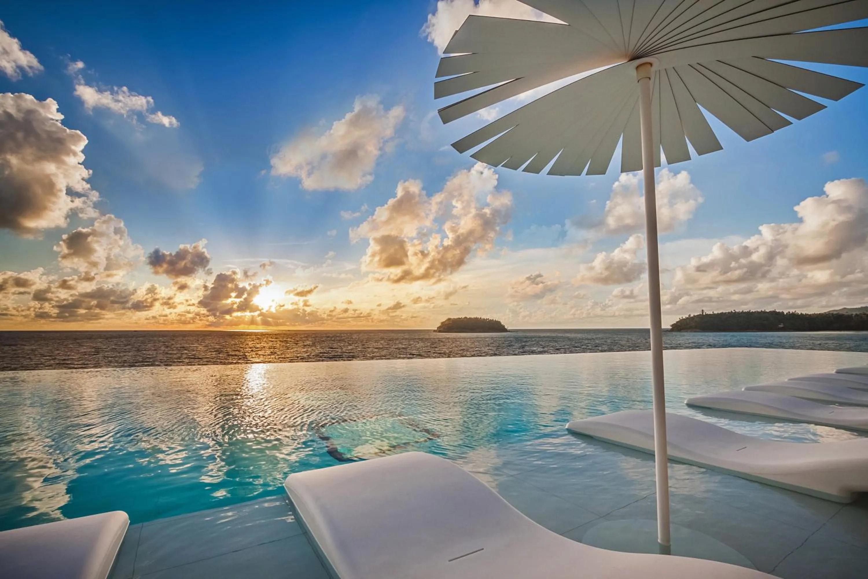 Swimming pool in Kata Rocks