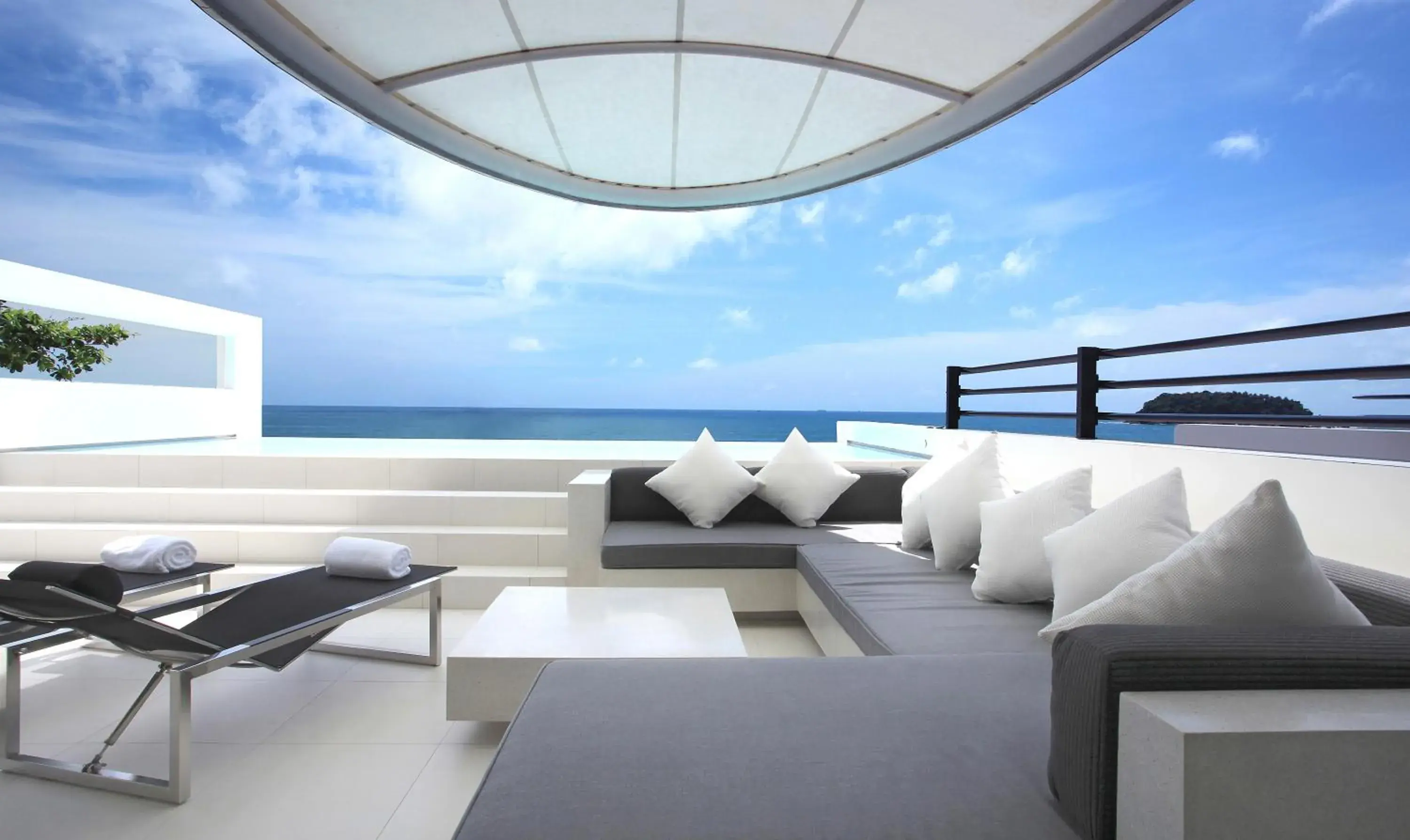 Swimming pool in Kata Rocks - SHA Extra Plus Swimming pool in Kata Rocks - SHA Extra Plus