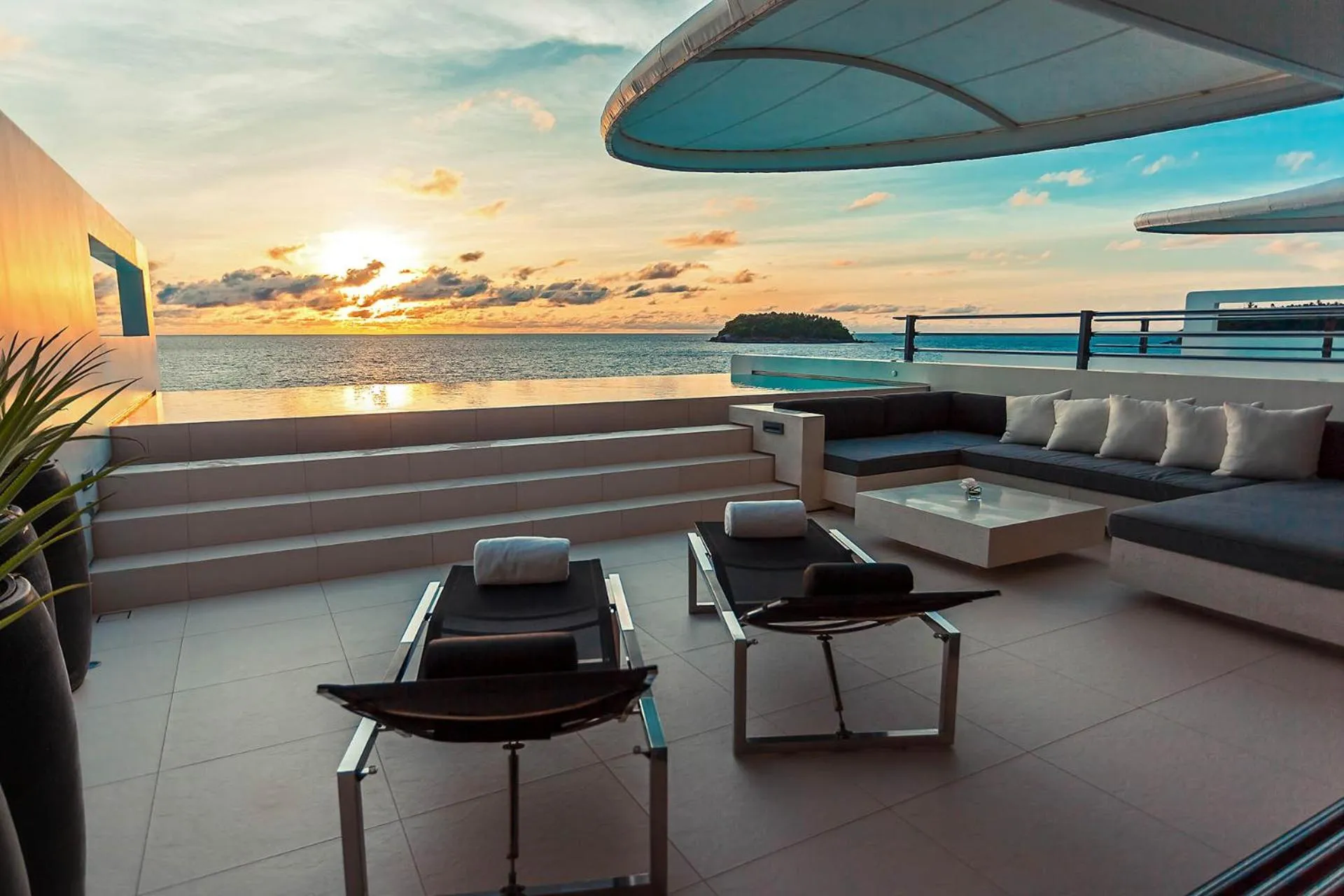 Balcony/Terrace in Kata Rocks