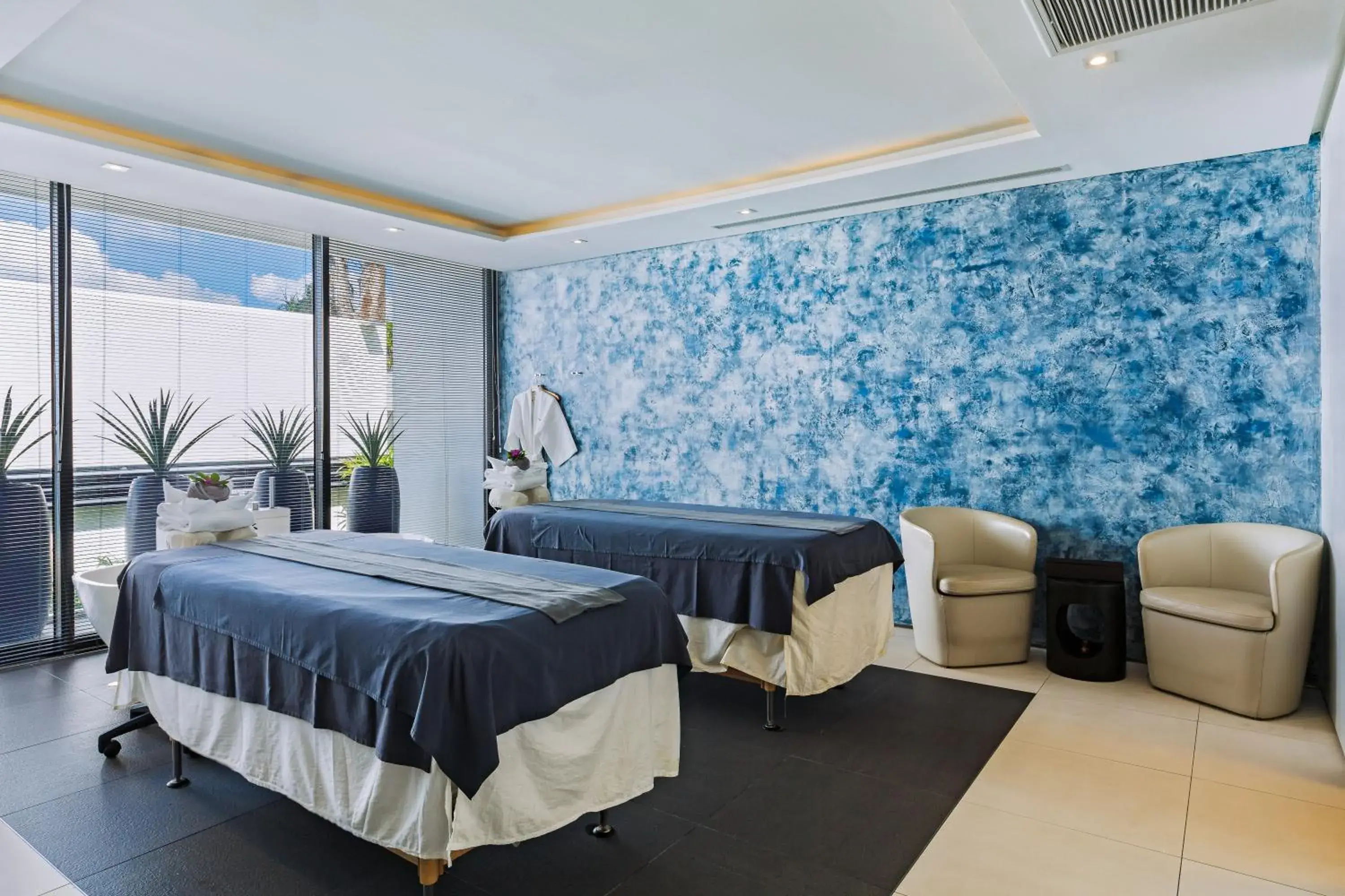 Spa and wellness centre/facilities, Bed in Kata Rocks - SHA Extra Plus Spa and wellness centre/facilities, Bed in Kata Rocks - SHA Extra Plus