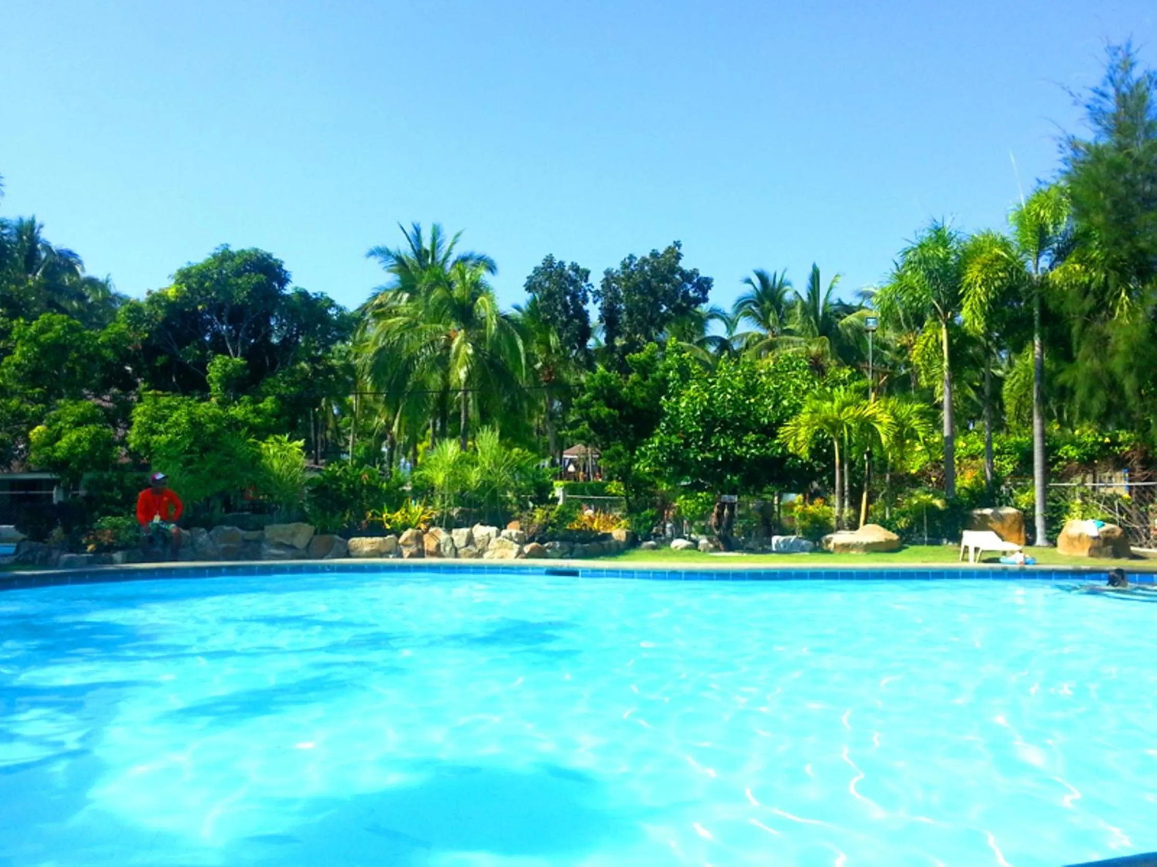 Swimming pool in Bakasyunan Resort and Conference Center - Zambales