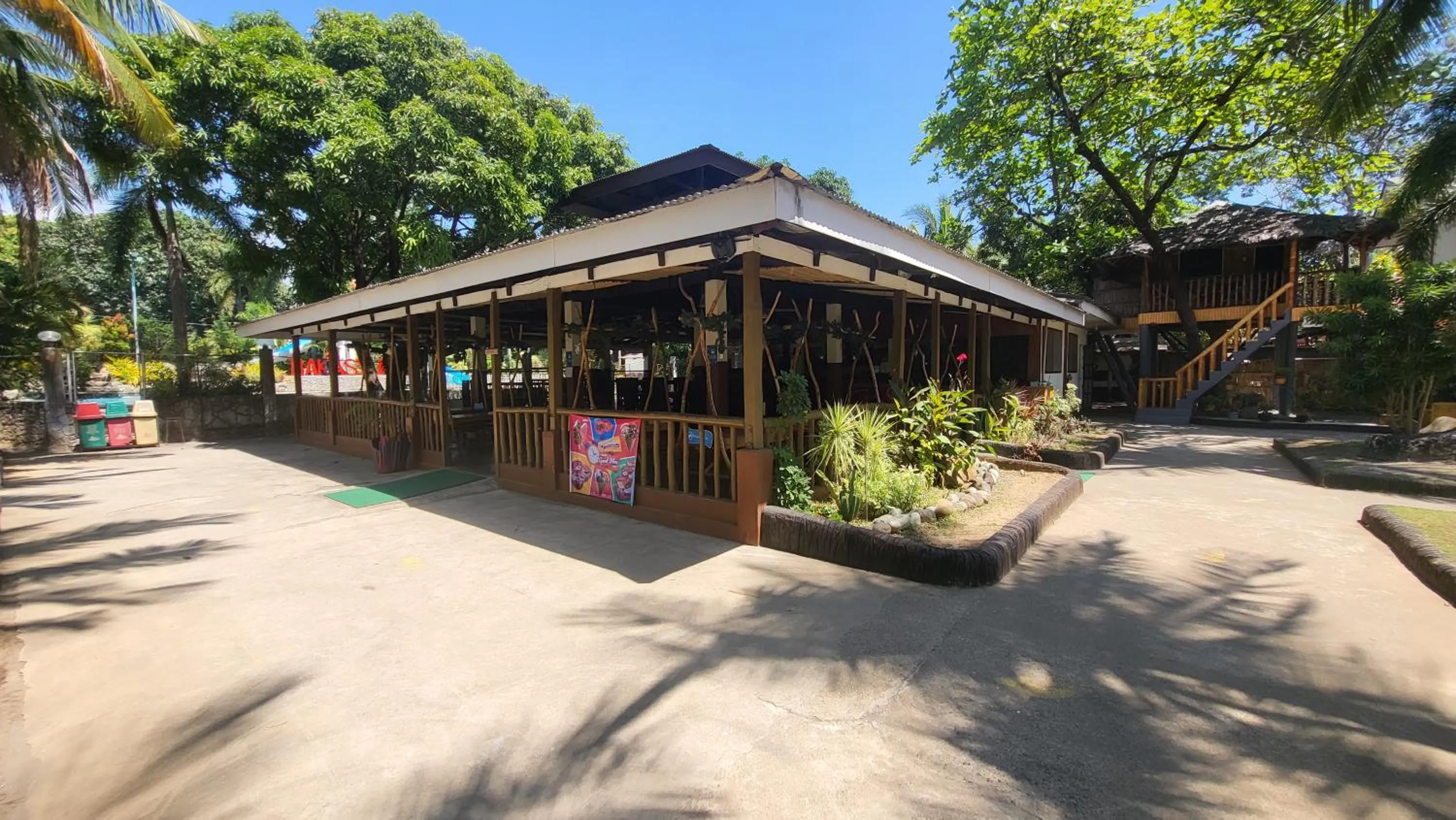 Restaurant/places to eat in Bakasyunan Resort and Conference Center - Zambales