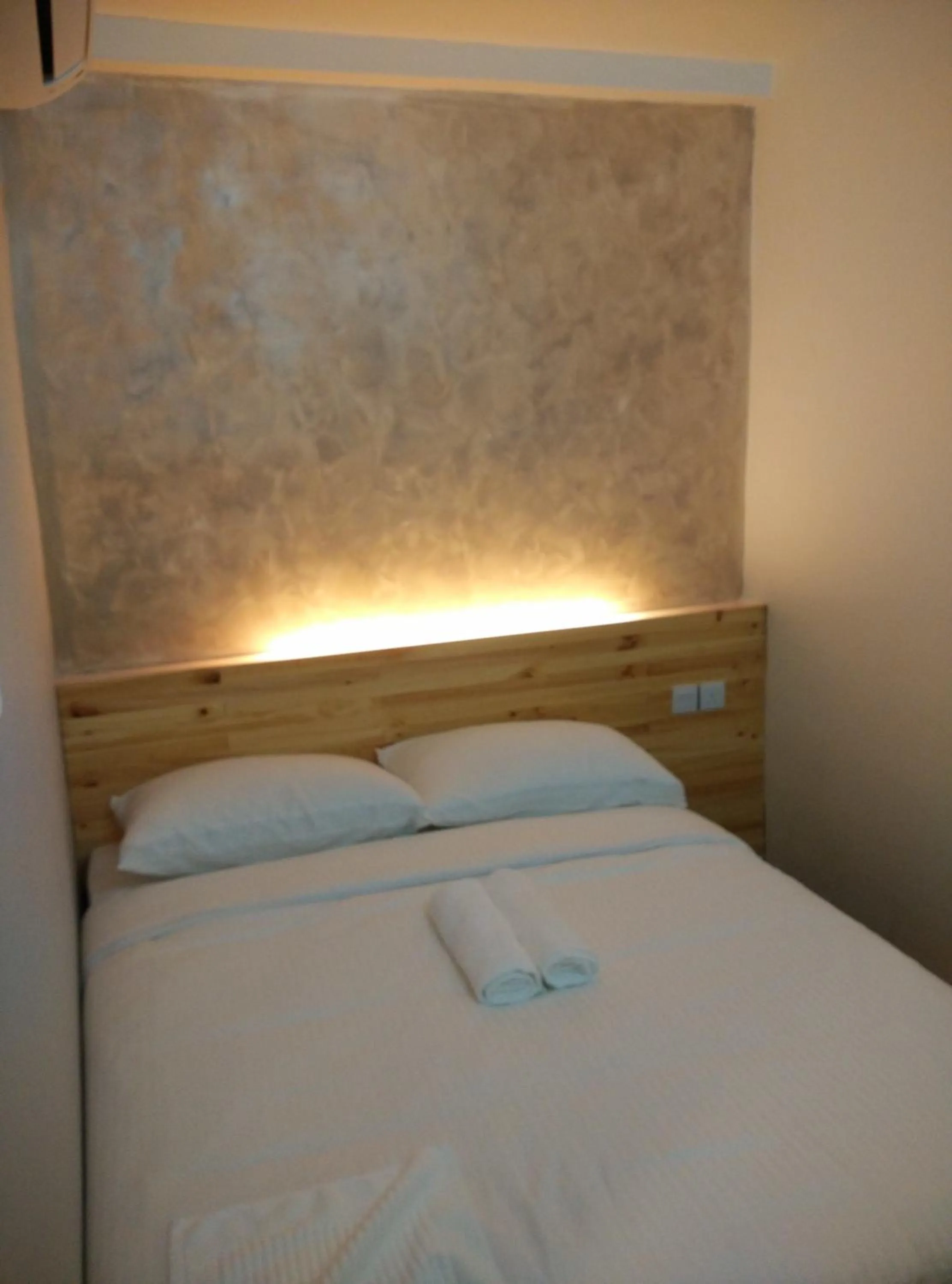 Bedroom, Bed in Dream Garden Hotel