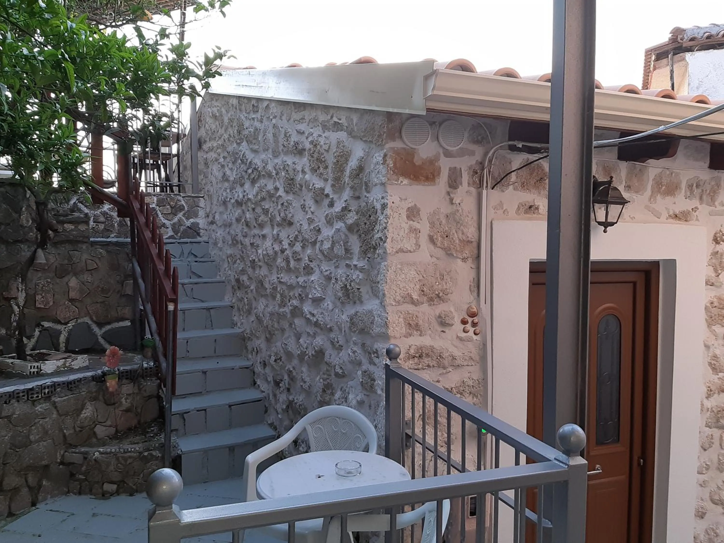 Facade/entrance in Paraskevi's Luxury Studios