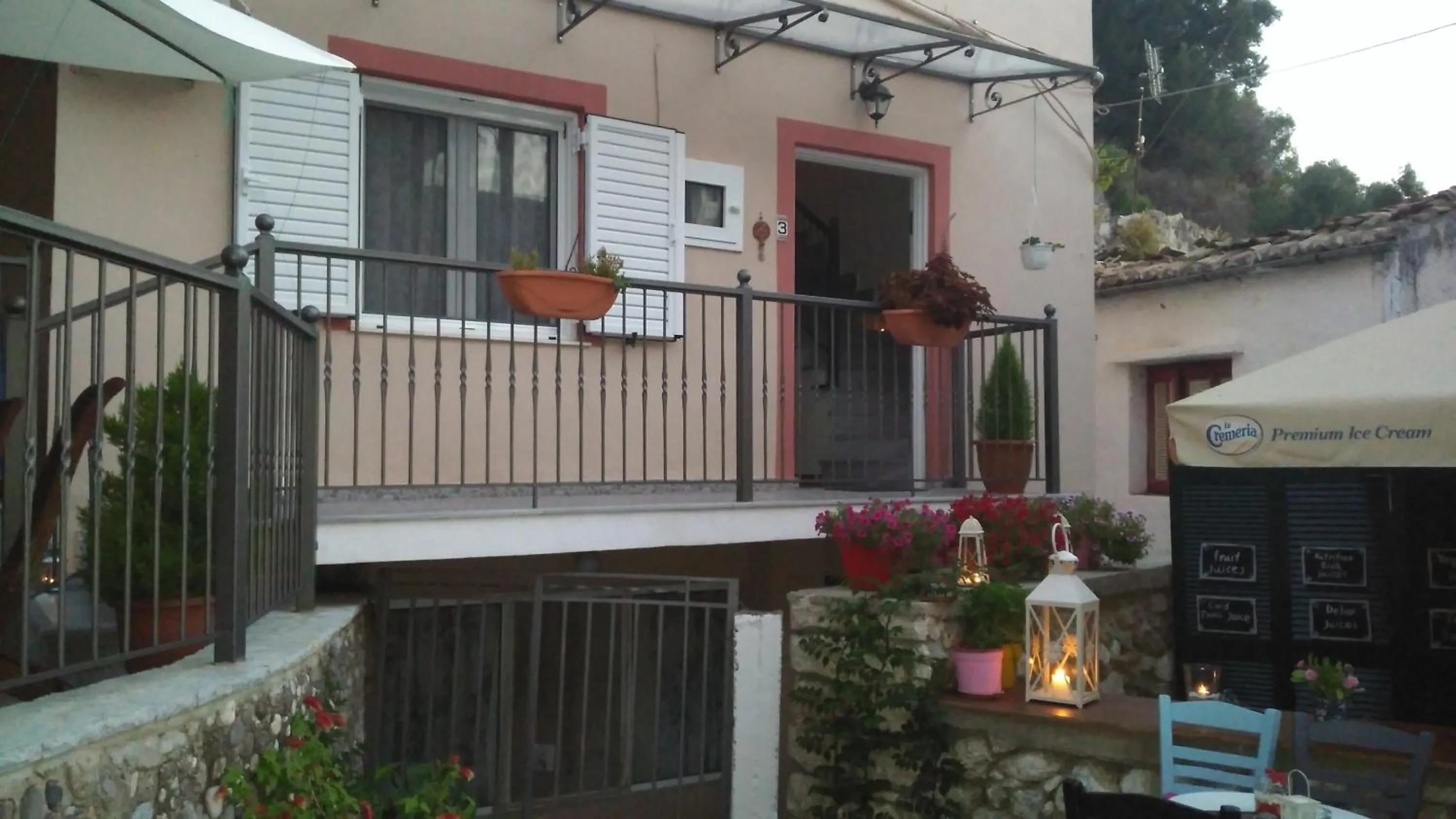 Facade/entrance in Paraskevi's Luxury Studios