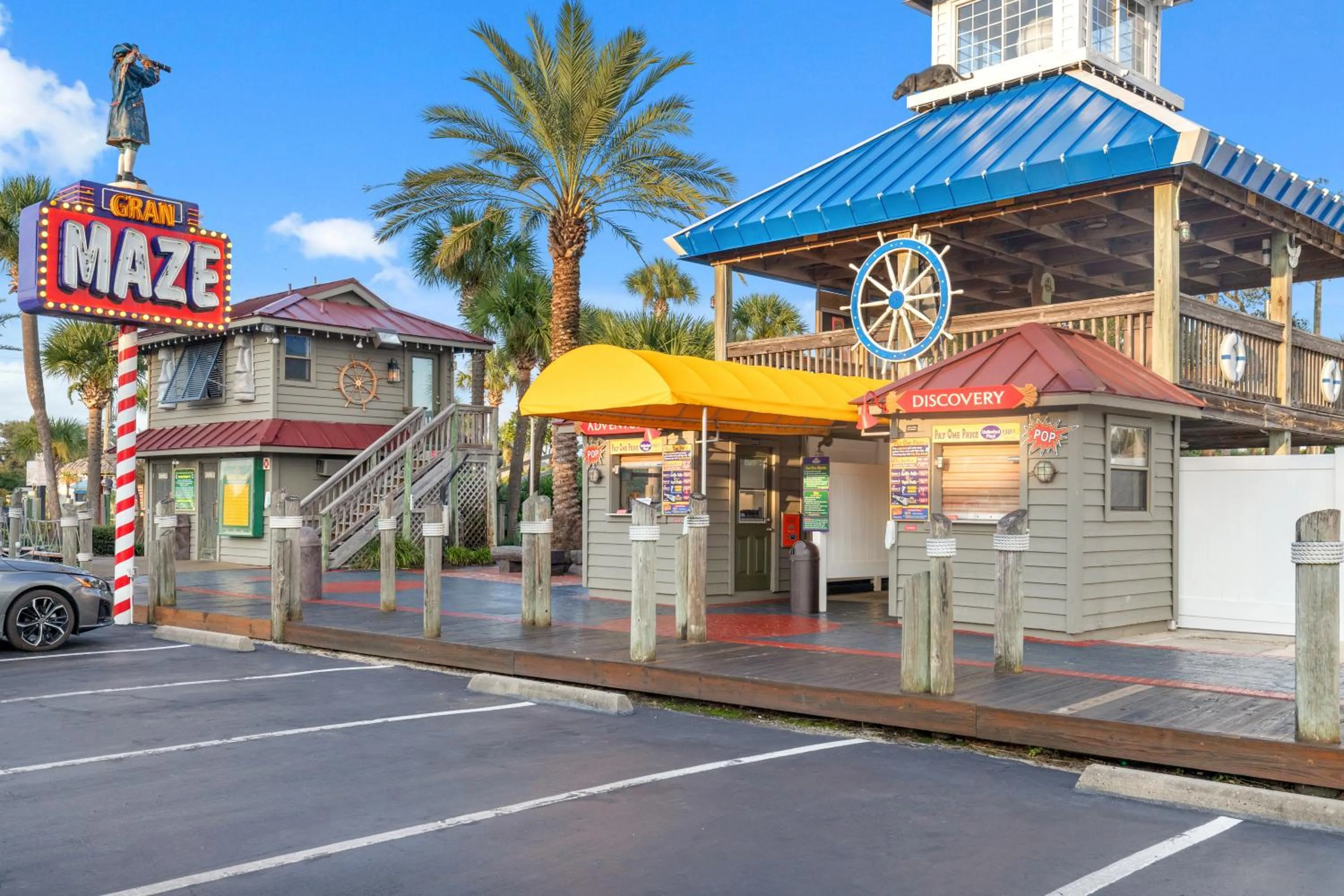Escape to Sand Dollar Holler: Coastal Retreat, 3 Beds, 25 Baths, Sleeps 10!