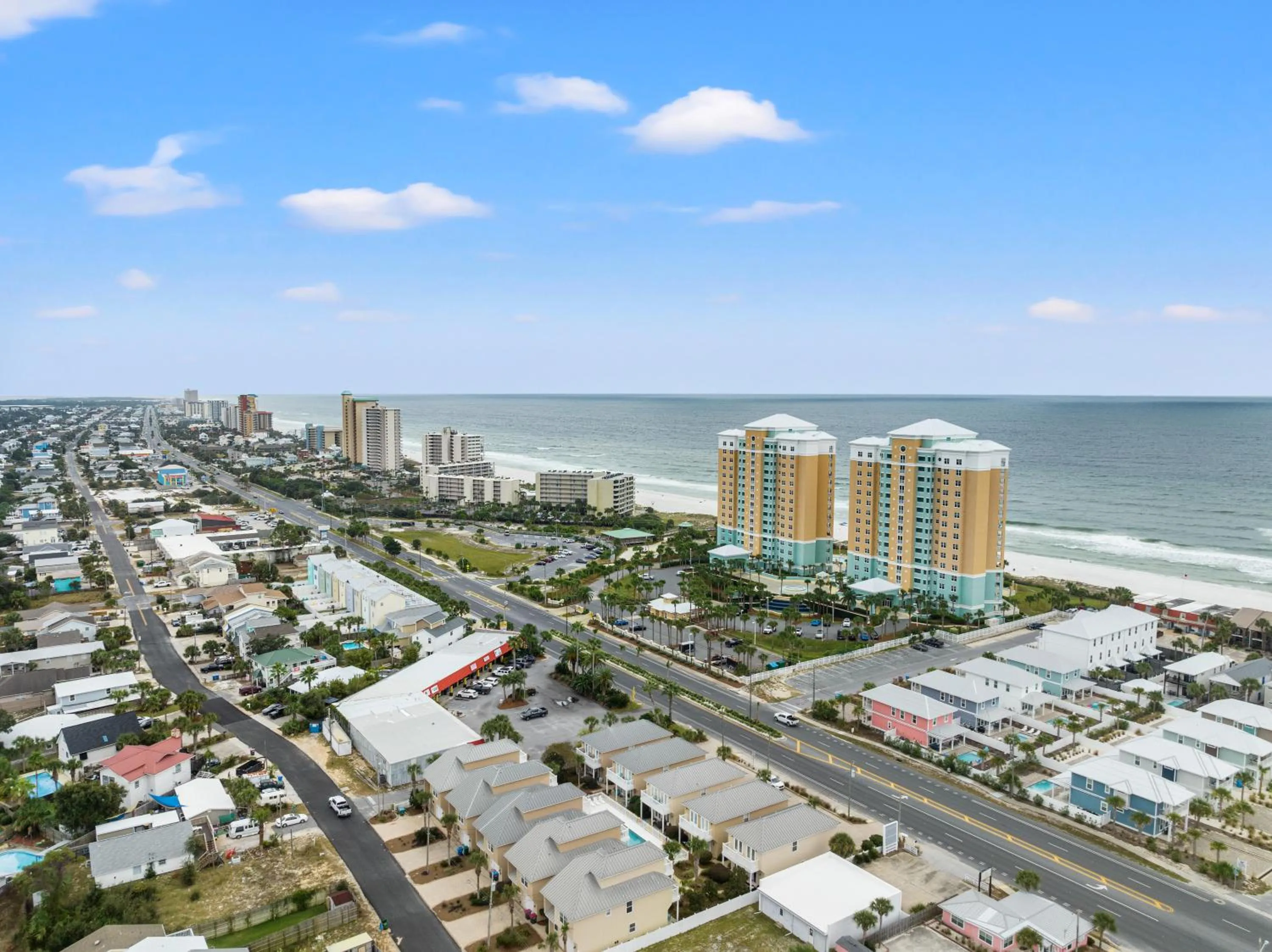 Escape to Sand Dollar Holler: Coastal Retreat, 3 Beds, 25 Baths, Sleeps 10!