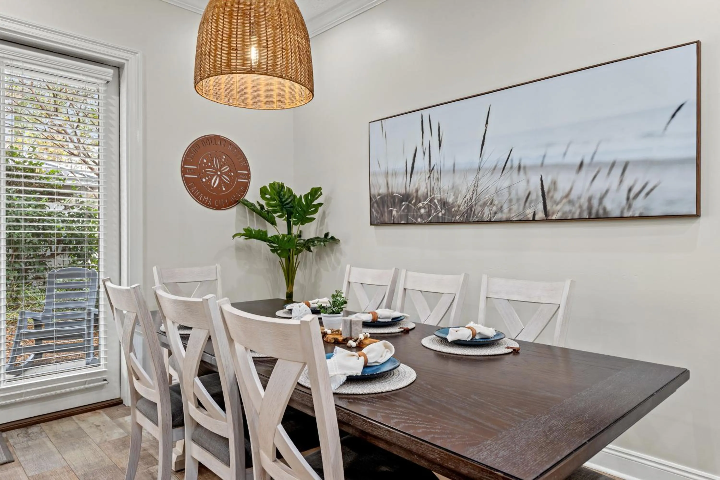 Escape to Sand Dollar Holler: Coastal Retreat, 3 Beds, 25 Baths, Sleeps 10!