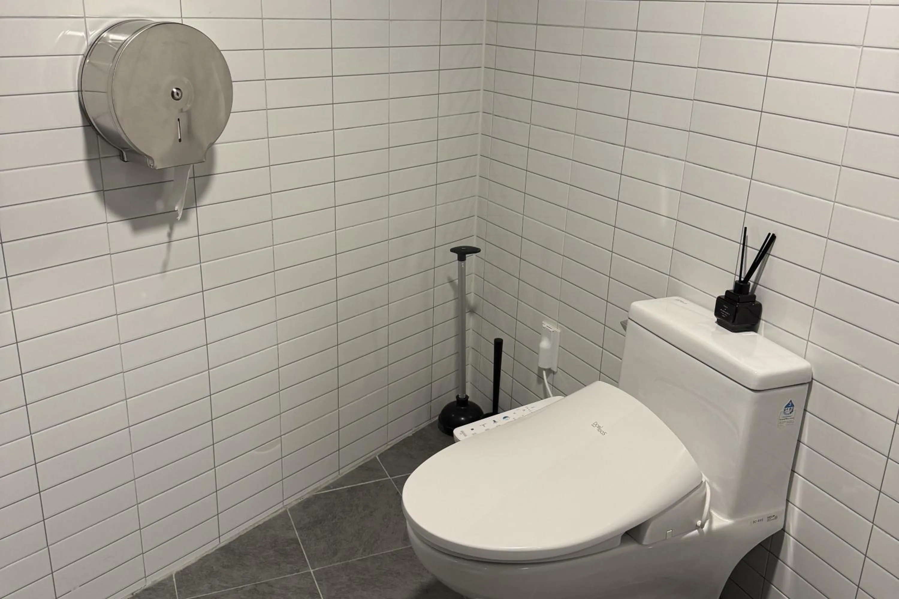 Bathroom in Original Backpackers