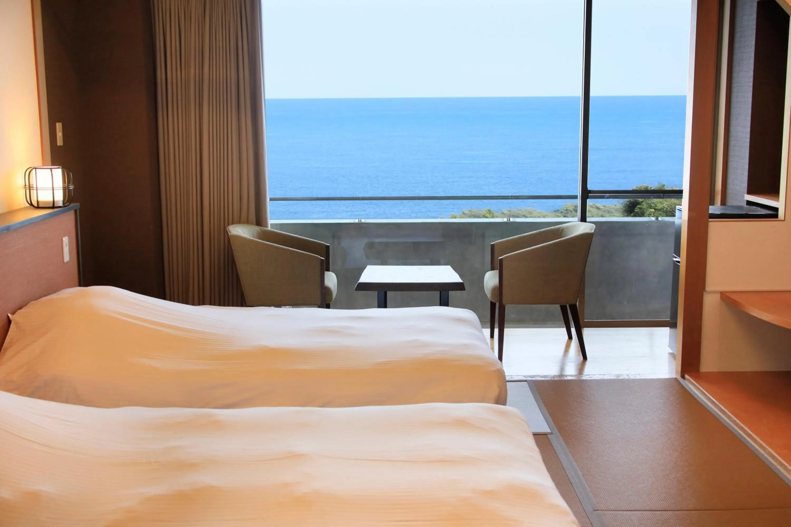 Sea view, Bed in Soratoniwa Atami Izusan