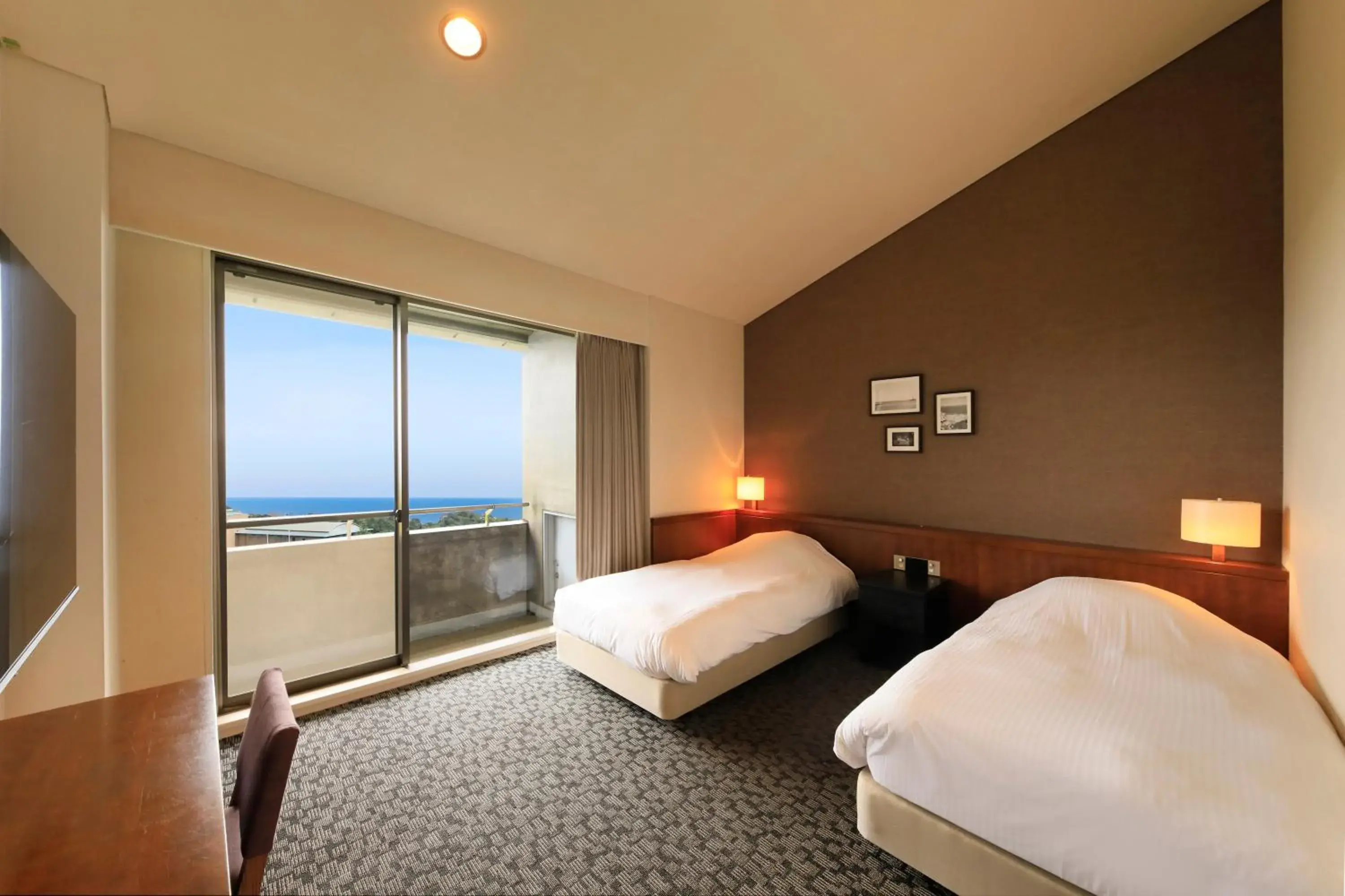 Twin Room with Shared Bathroom in Yutorelo Atami Twin Room with Shared Bathroom in Yutorelo Atami