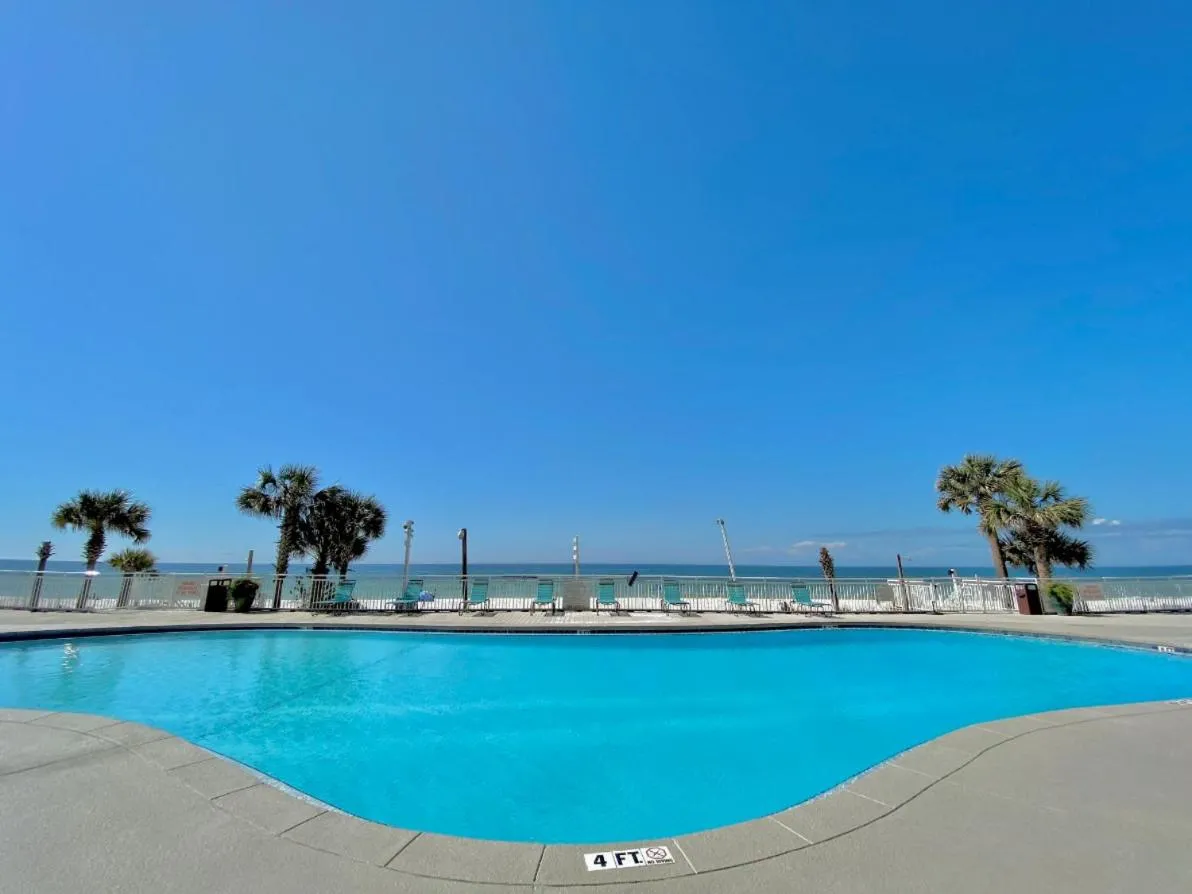 Beachfront Bliss! 2BR 2BA Stunning views! Sleeps 8! Beach Chair Service!