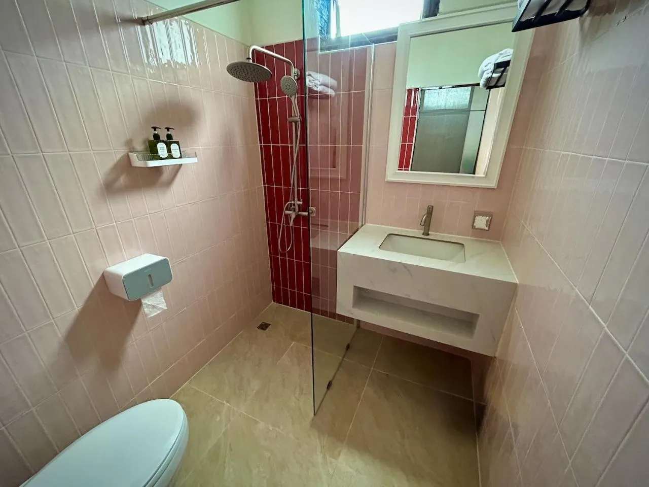 Bathroom in Sugar and Spice Inn