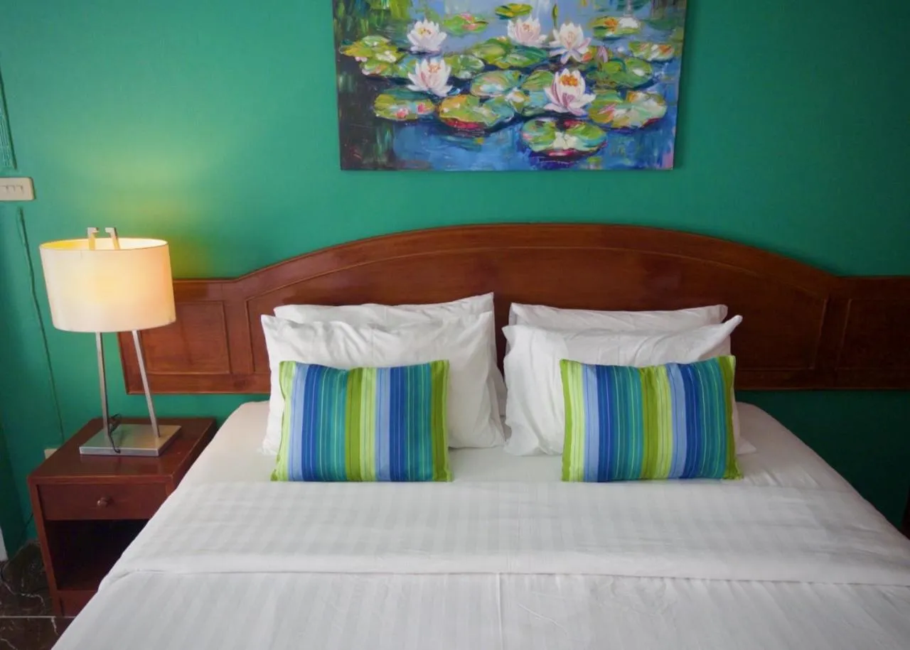 Bed in Sugar and Spice Inn