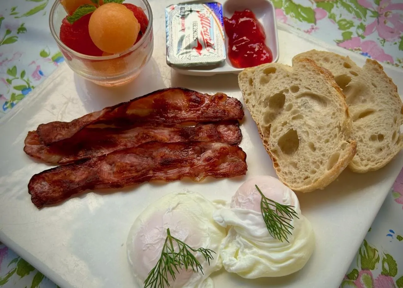 Restaurant/places to eat in Sugar and Spice Inn