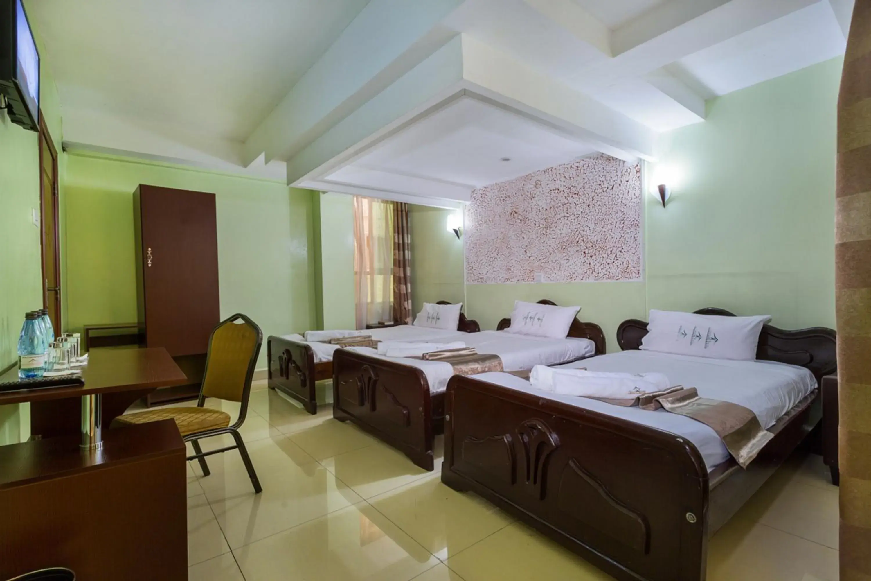 Triple Room in Legacy Hotel and Conference Centre ltd Triple Room in Legacy Hotel and Conference Centre ltd