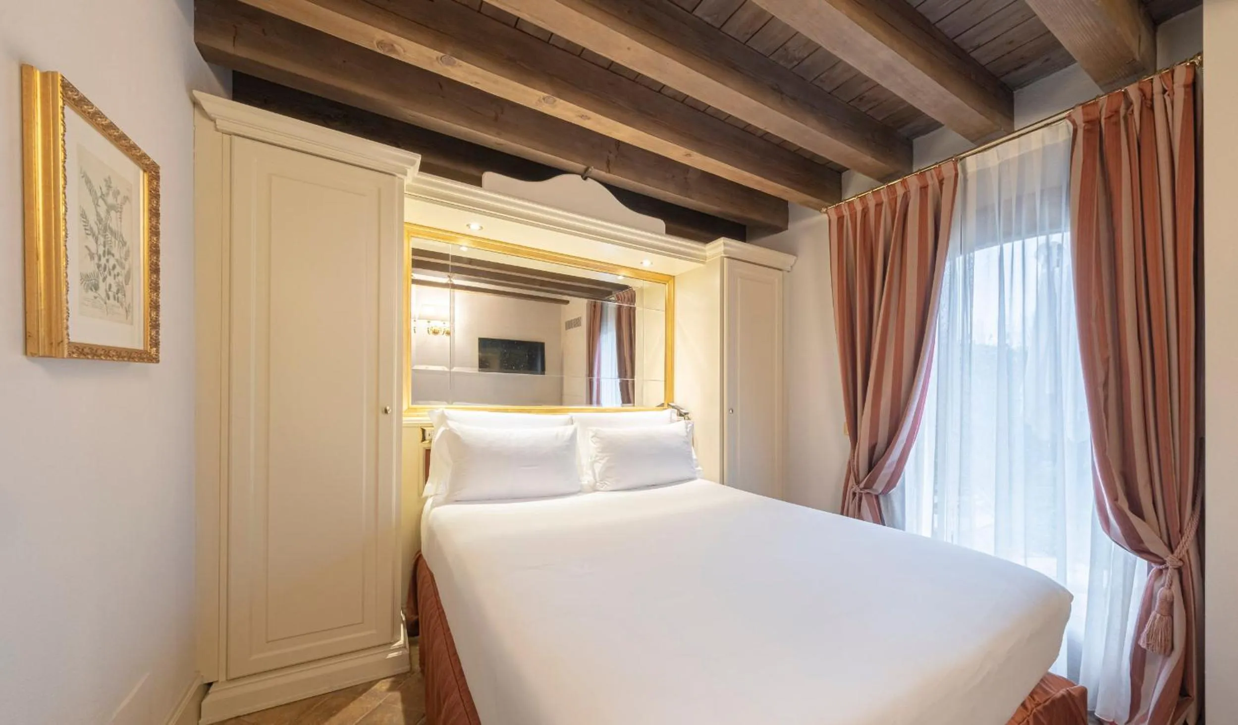 Bed in Hotel Villa Barbarich