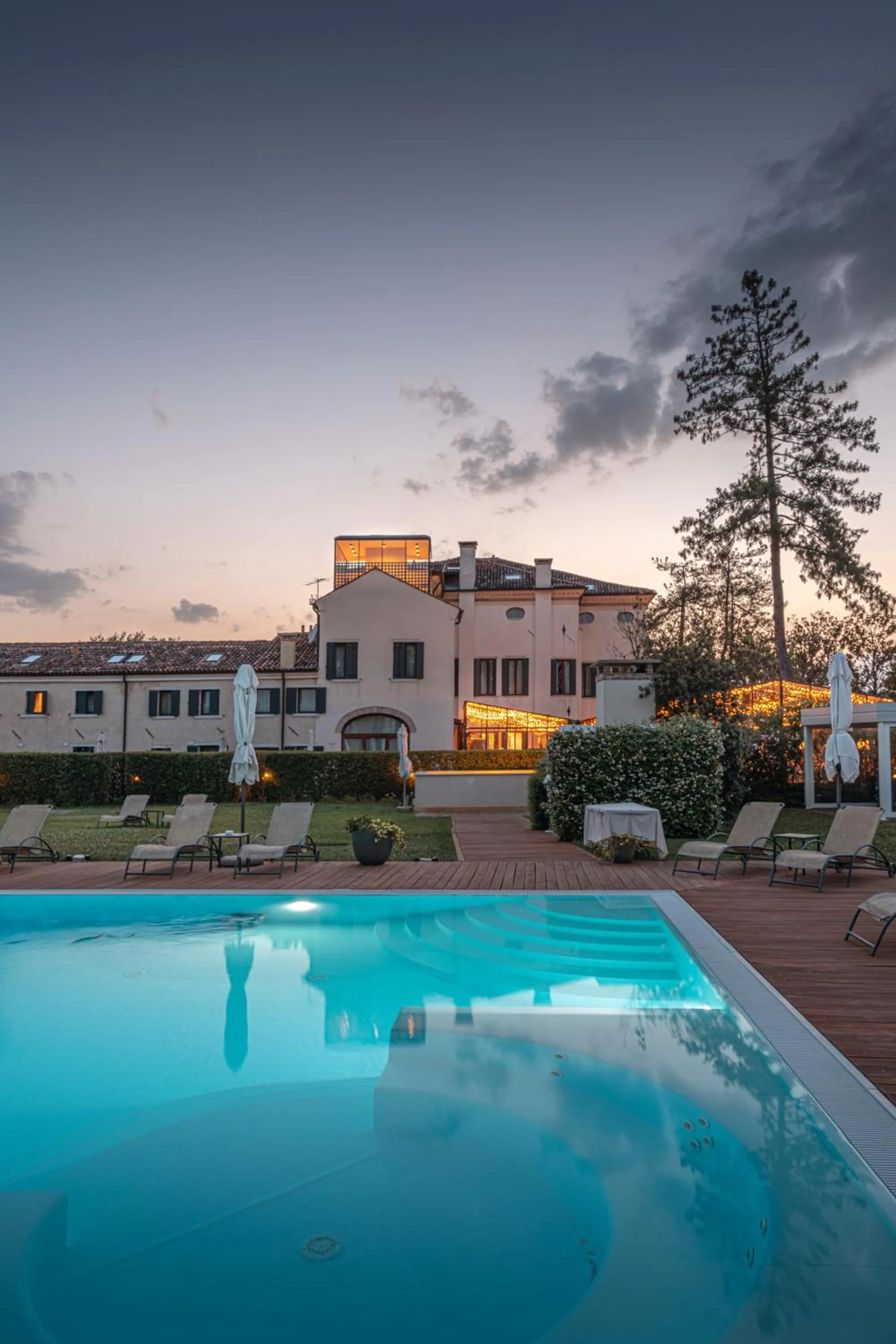 Swimming pool in Hotel Villa Barbarich