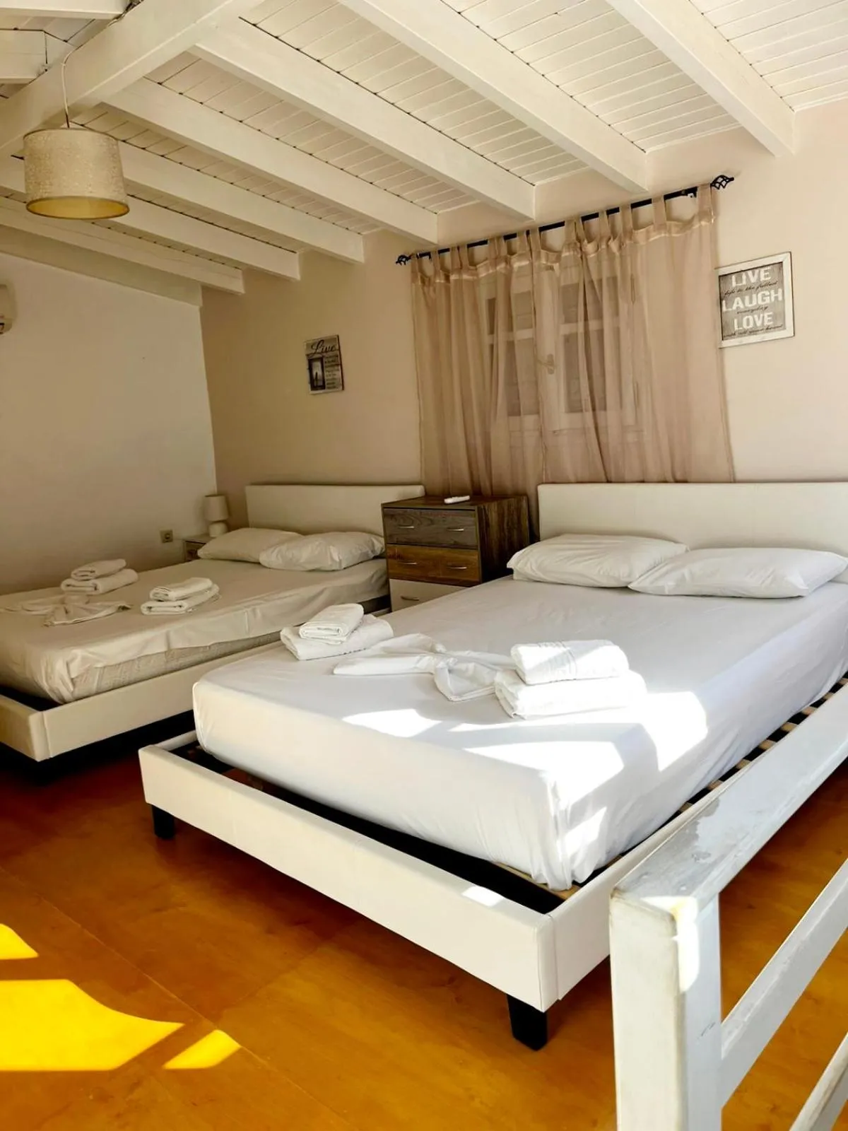"Villa Kanavos" apts