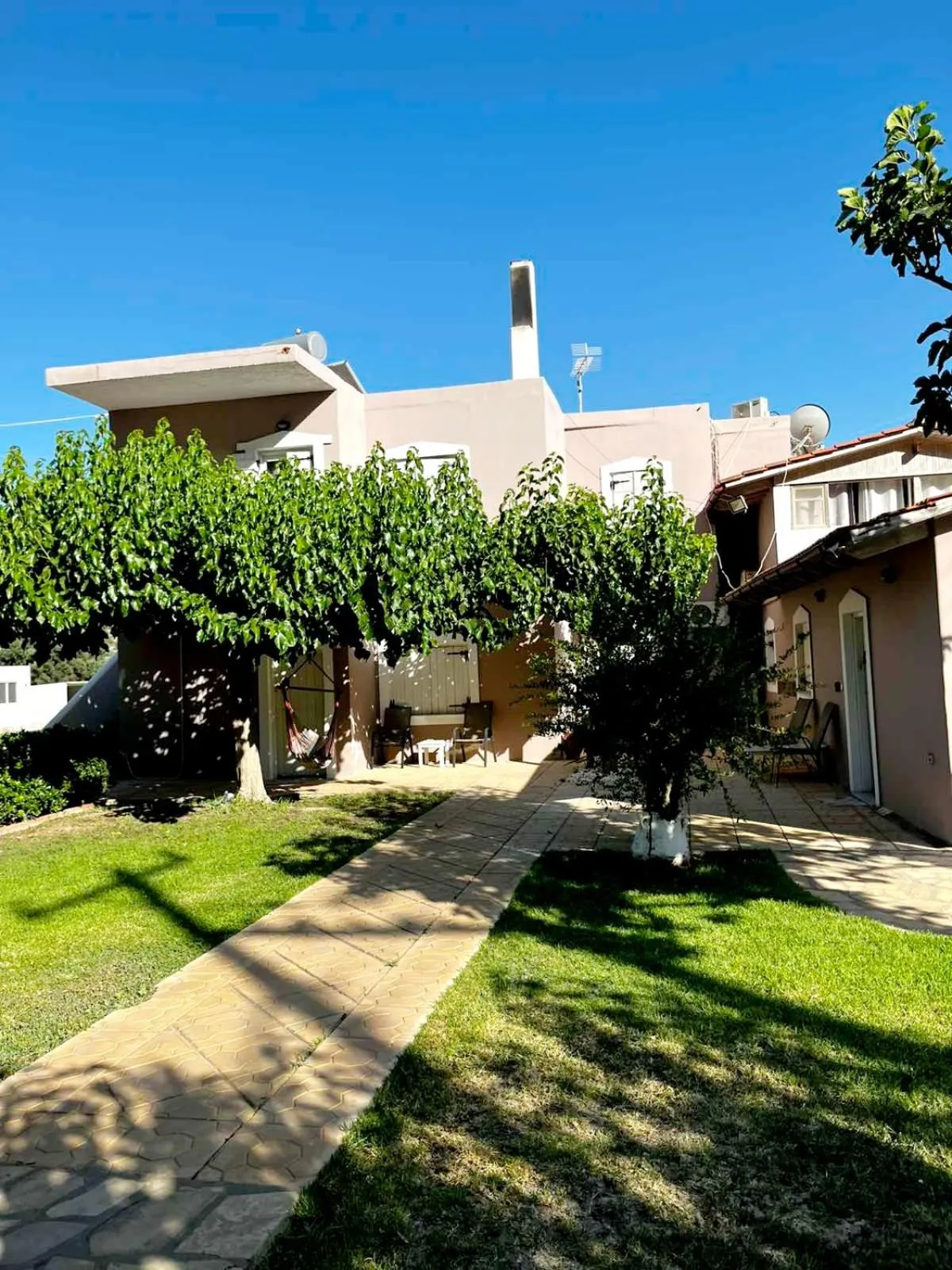 "Villa Kanavos" apts