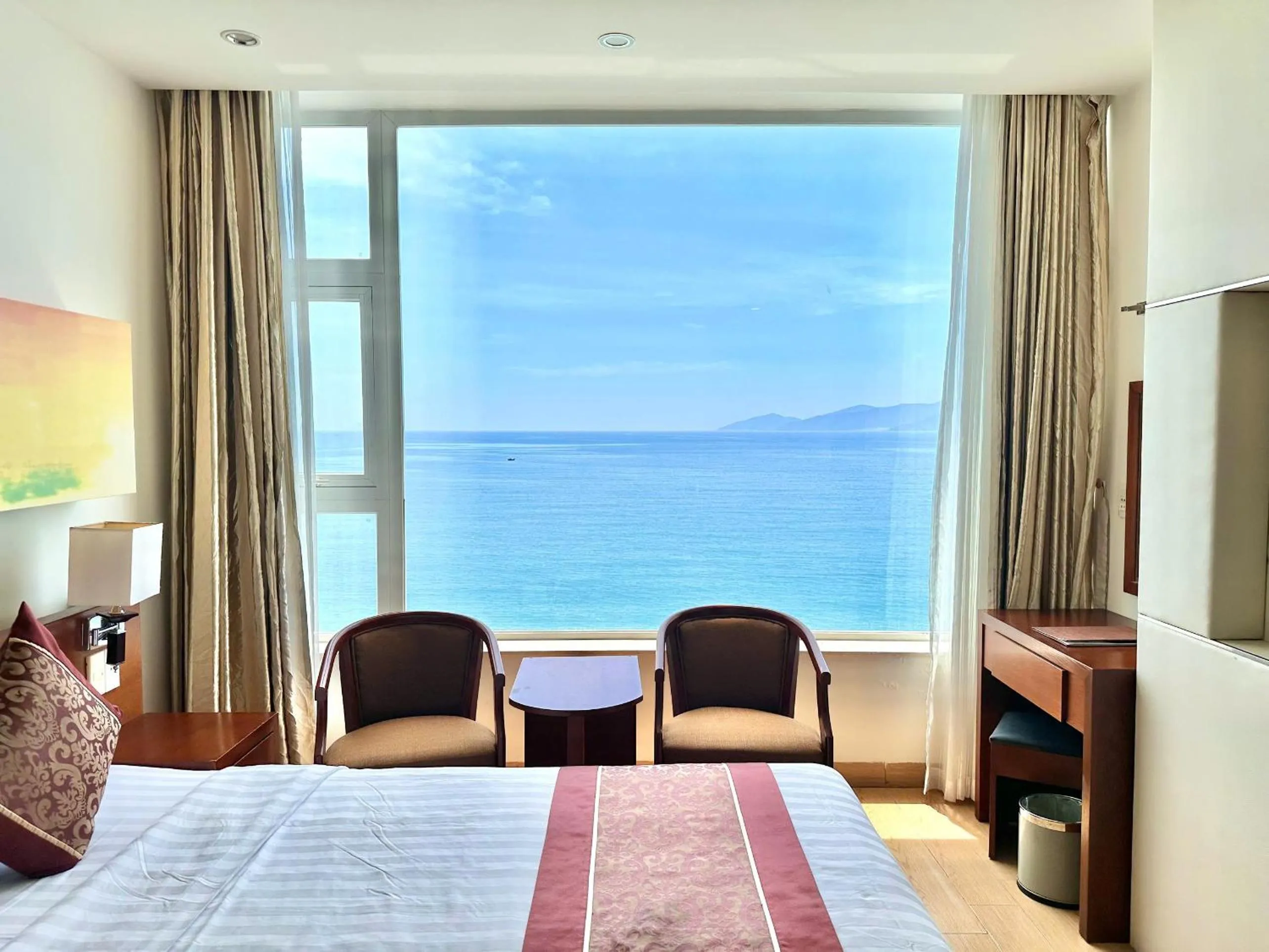Bed in Nha Trang Wonderland Hotel