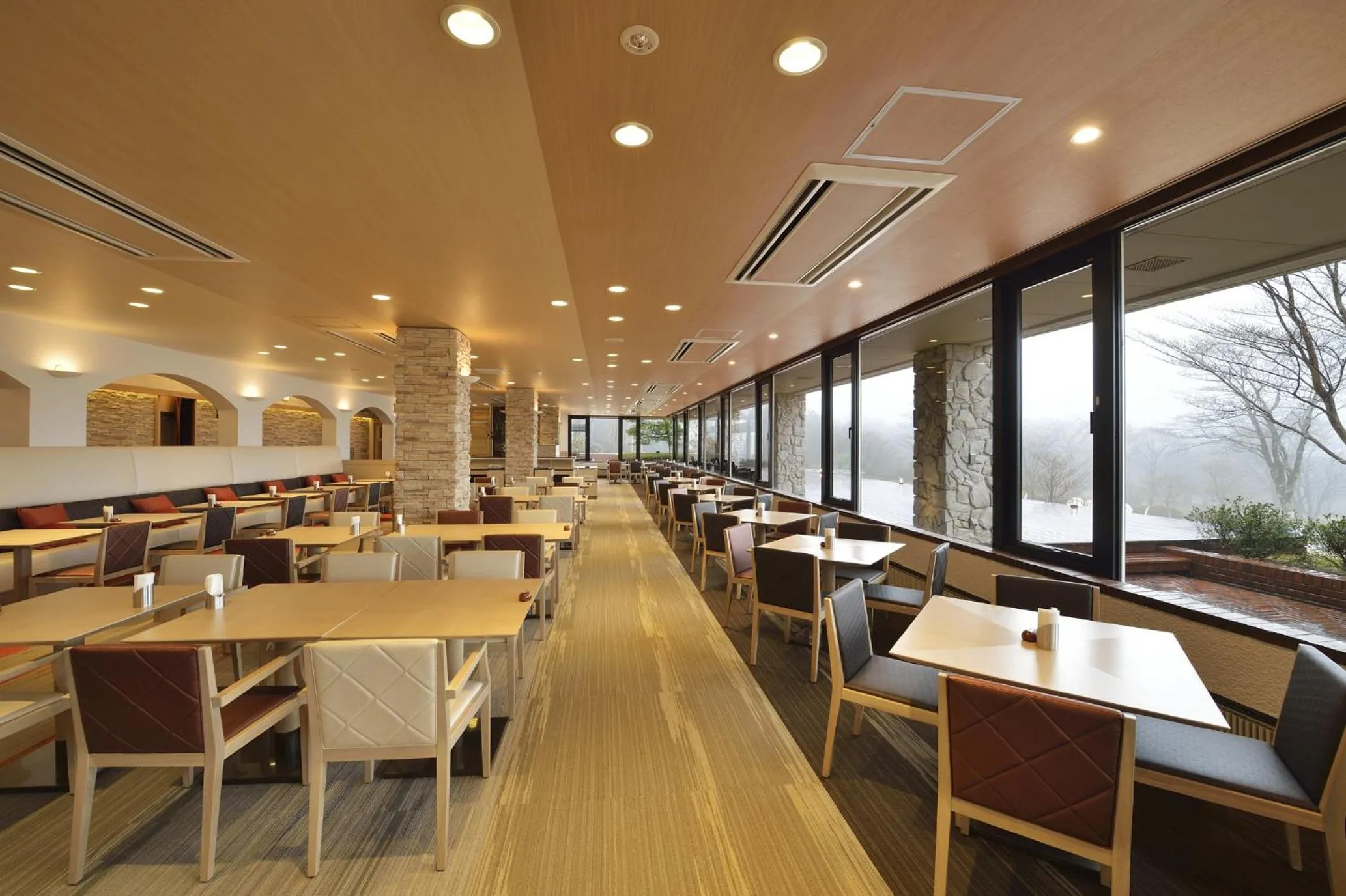Restaurant/Places to Eat in Hakone Lake Hotel