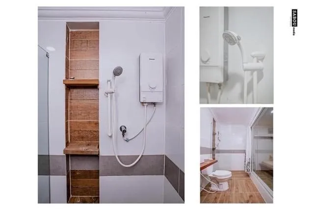 Toilet in Neakru Guesthouse and Restaurant