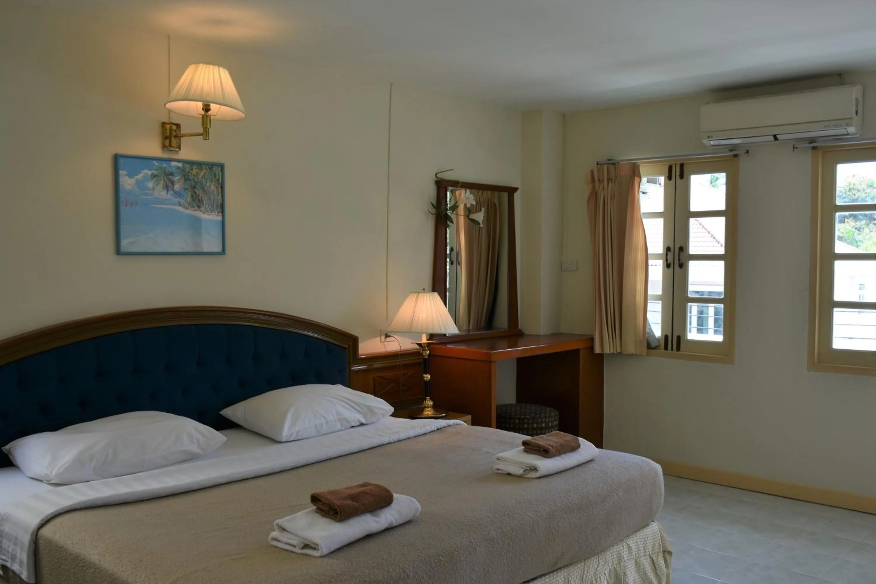 Bedroom, Bed in Jardin