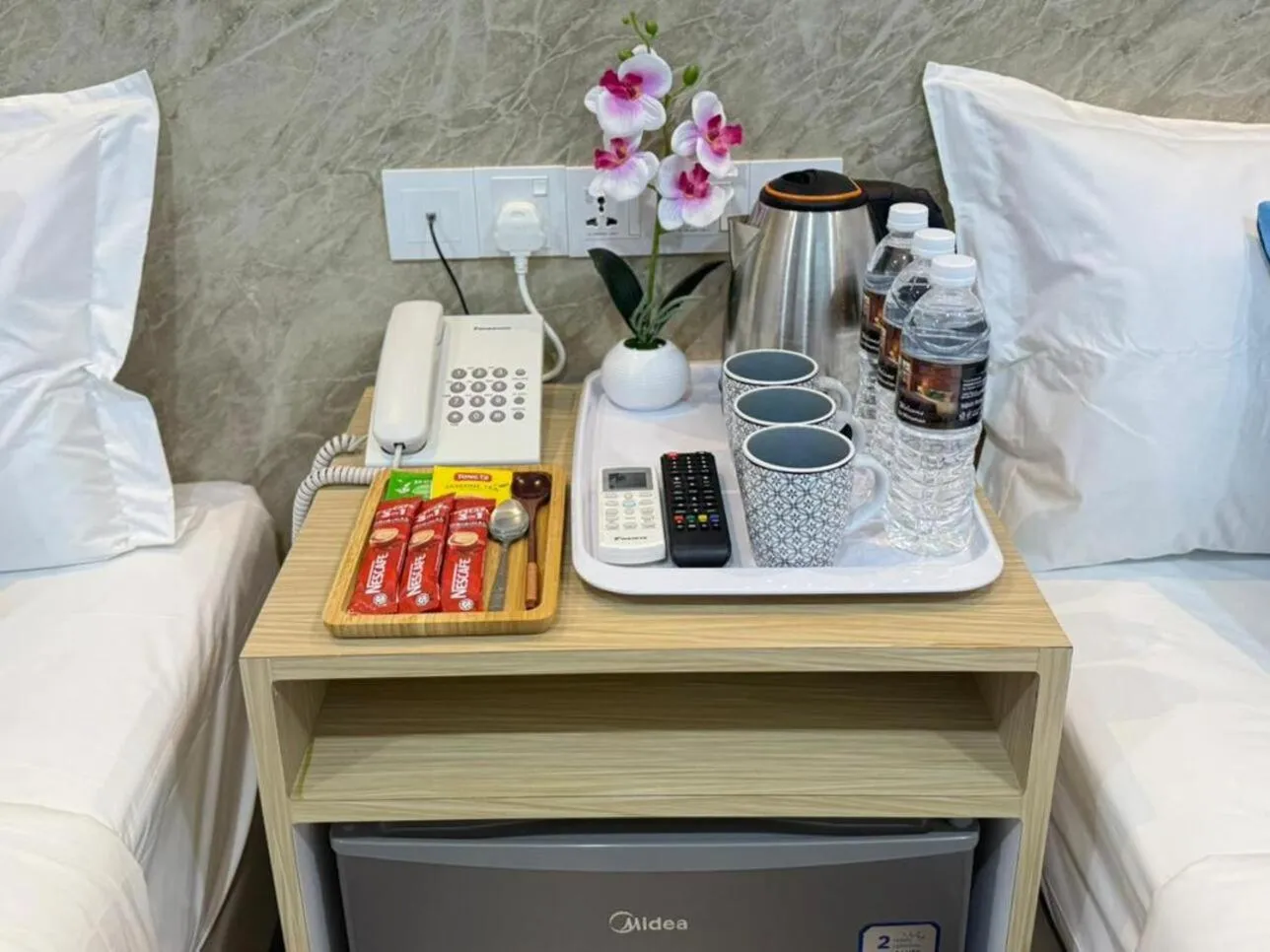 Coffee/tea facilities in AQ Hotel