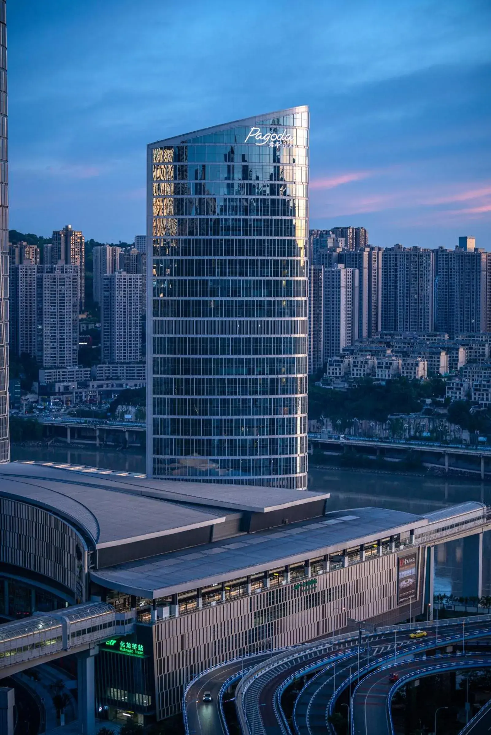 Property building in Pagoda Hotel Of SSAW ChongQing International Land-sea Property building in Pagoda Hotel Of SSAW ChongQing International Land-sea