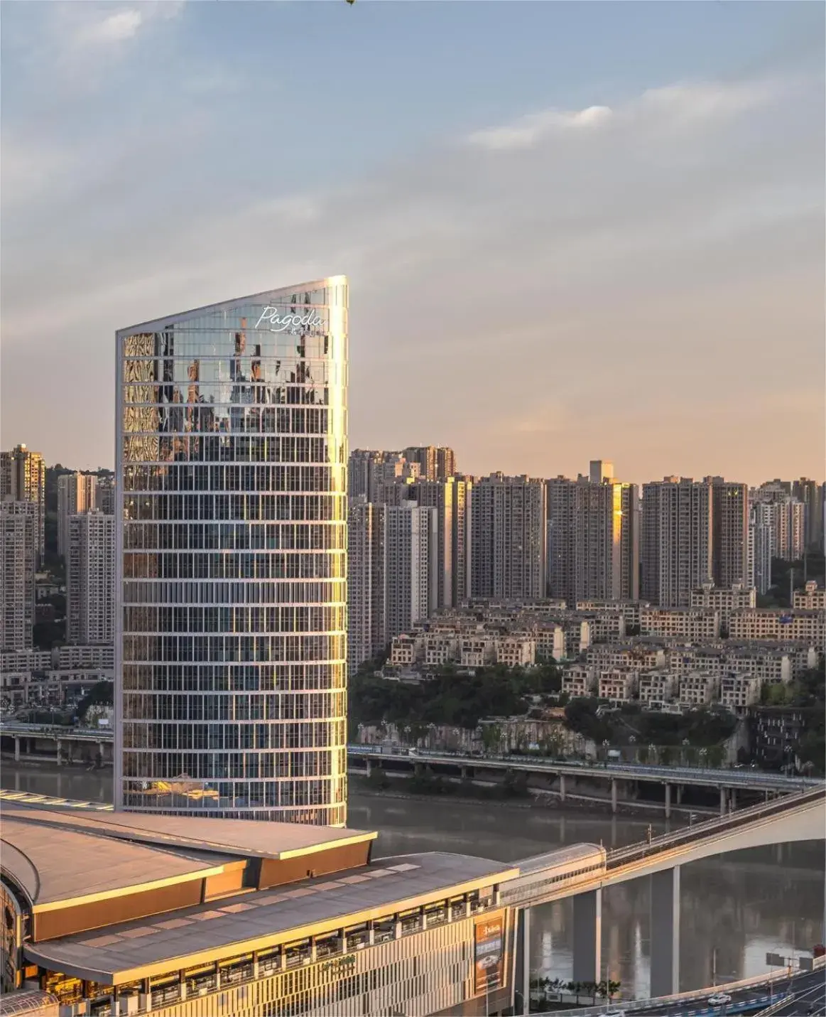 Property building in Pagoda Hotel Of SSAW ChongQing International Land-sea Property building in Pagoda Hotel Of SSAW ChongQing International Land-sea