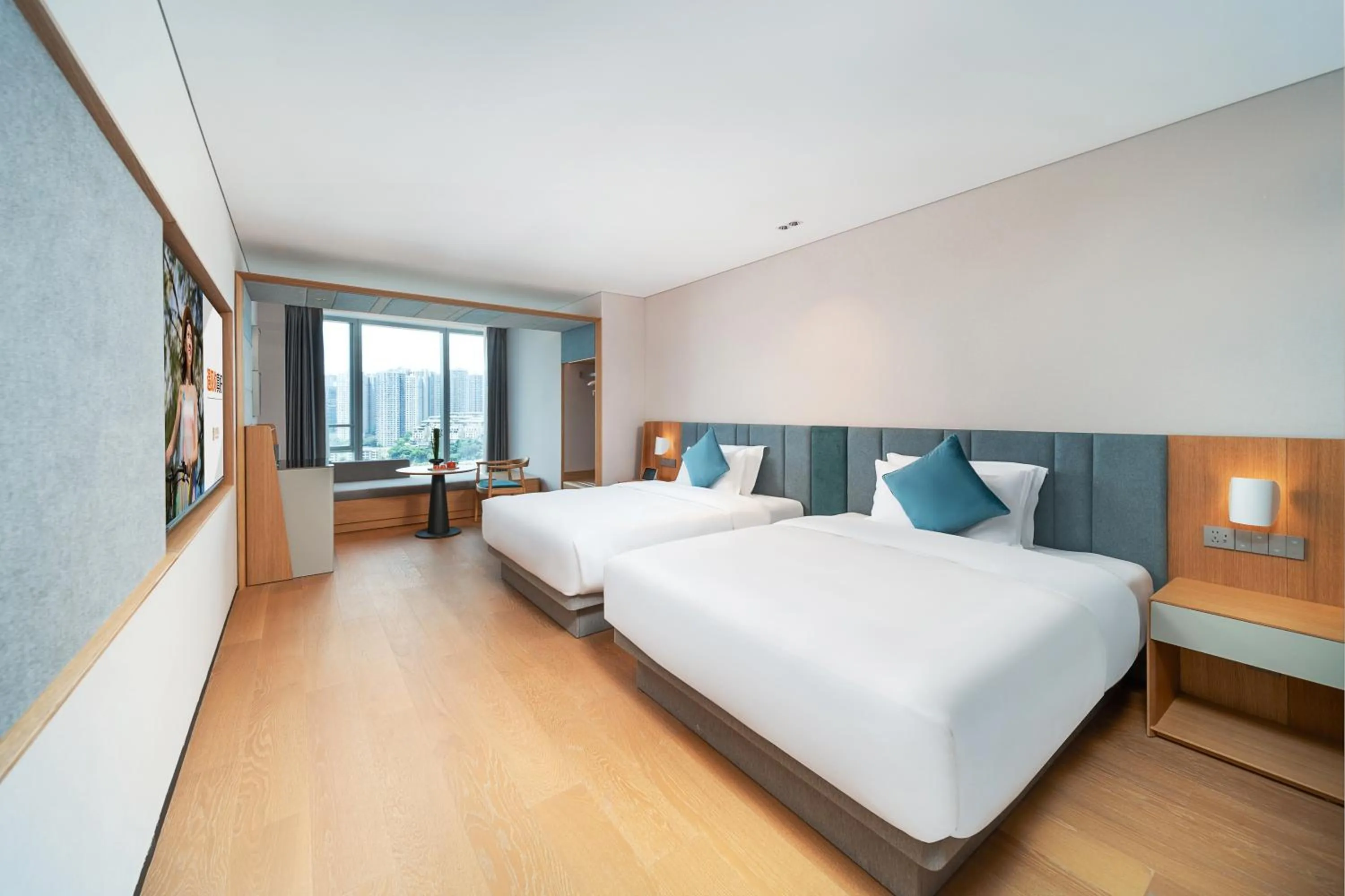 Photo of the whole room, Bed in Pagoda Hotel Of SSAW ChongQing International Land-sea