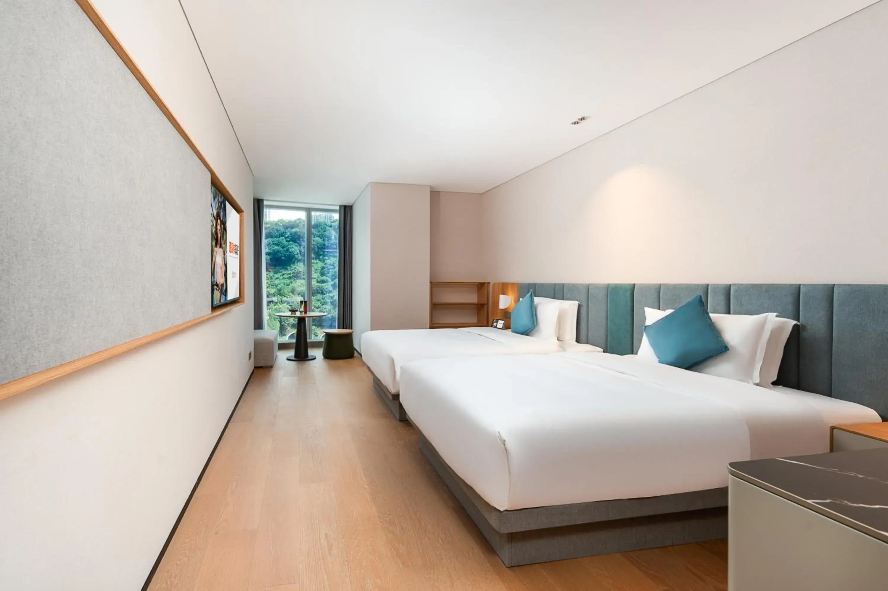 Deluxe Twin Room With Mountain View in Pagoda Hotel Of SSAW ChongQing International Land-sea Deluxe Twin Room With Mountain View in Pagoda Hotel Of SSAW ChongQing International Land-sea