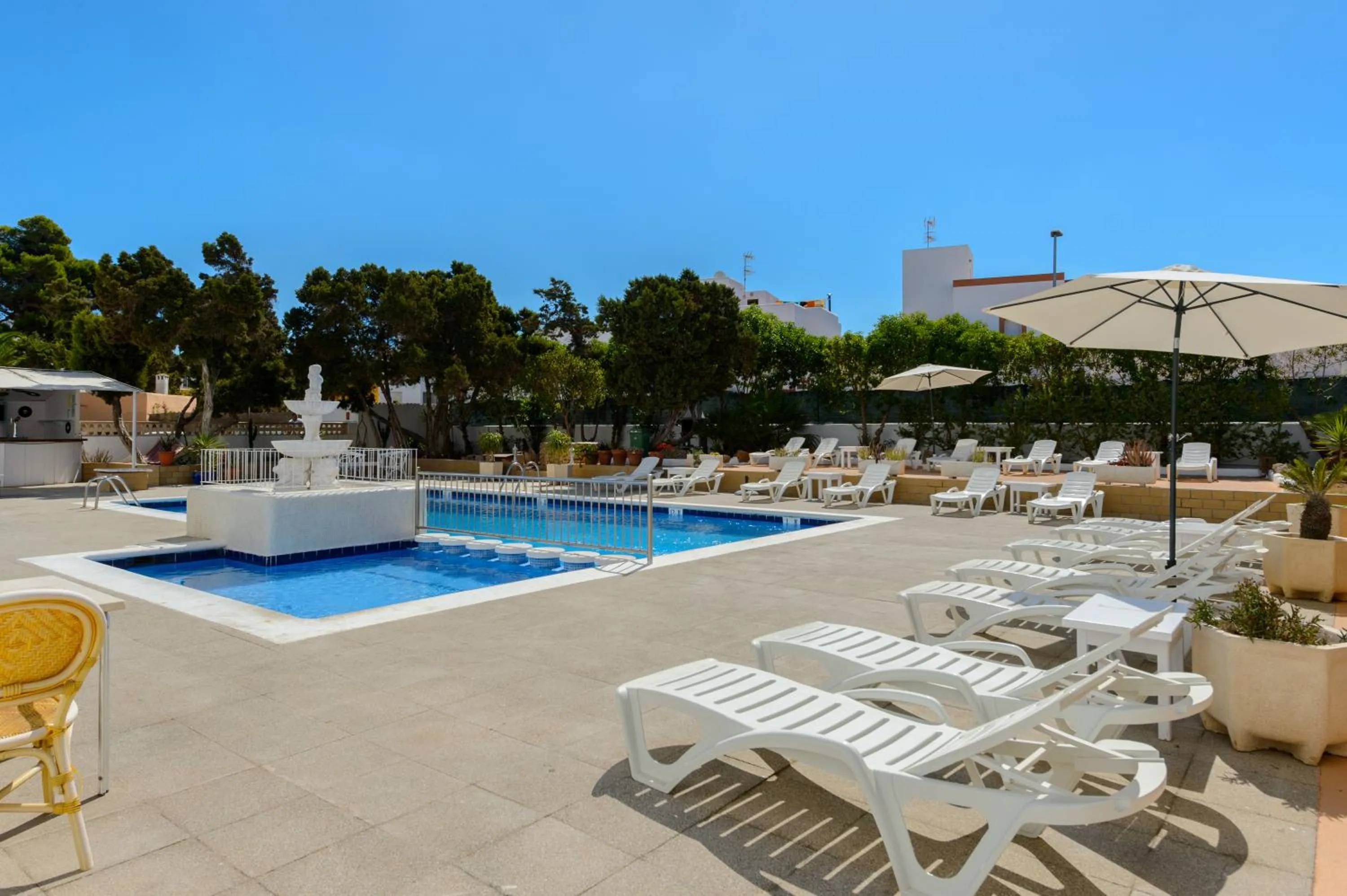 Swimming pool in Apartamentos San Antonio Beach