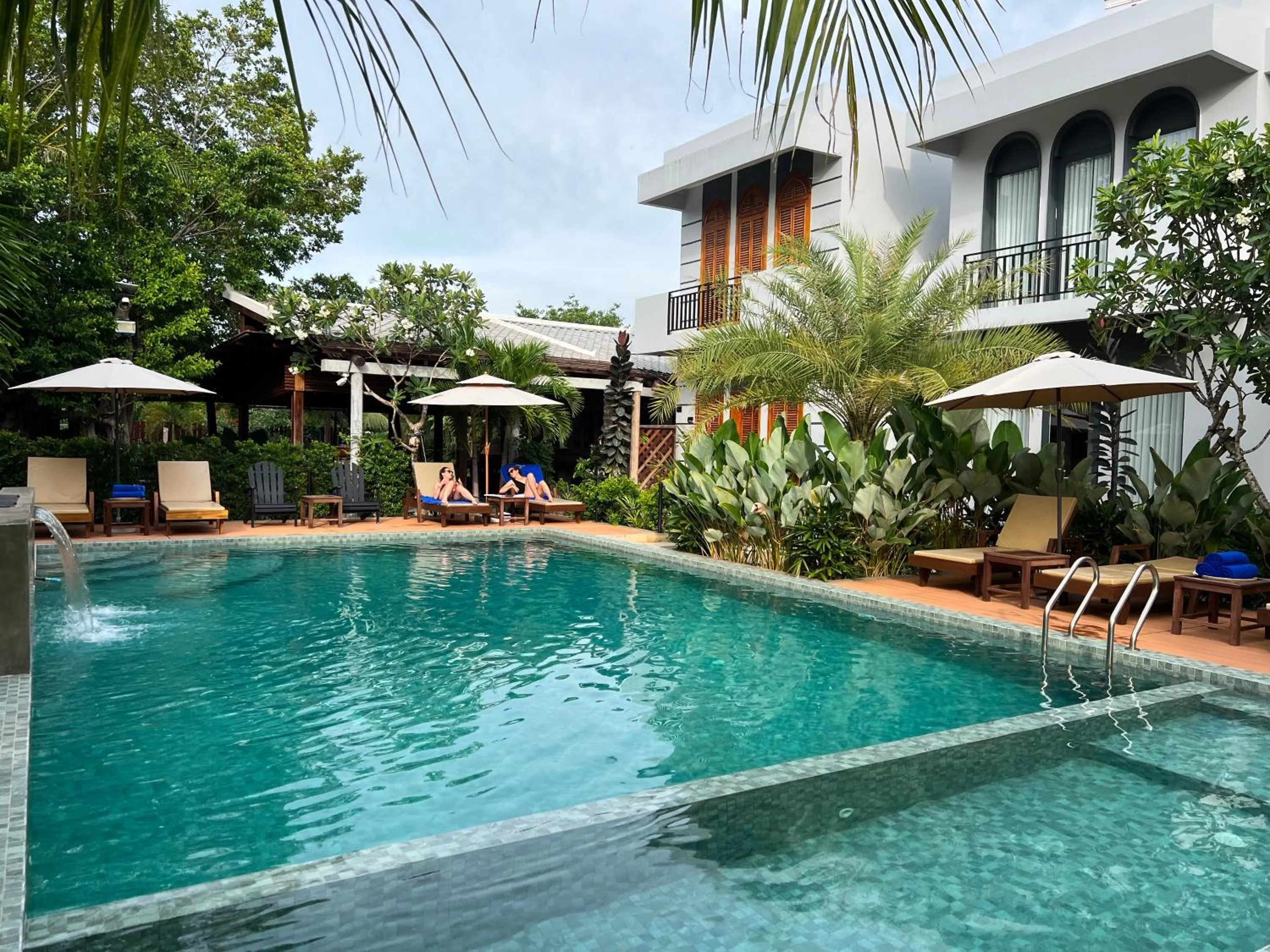 Property building in The R&B Boutique