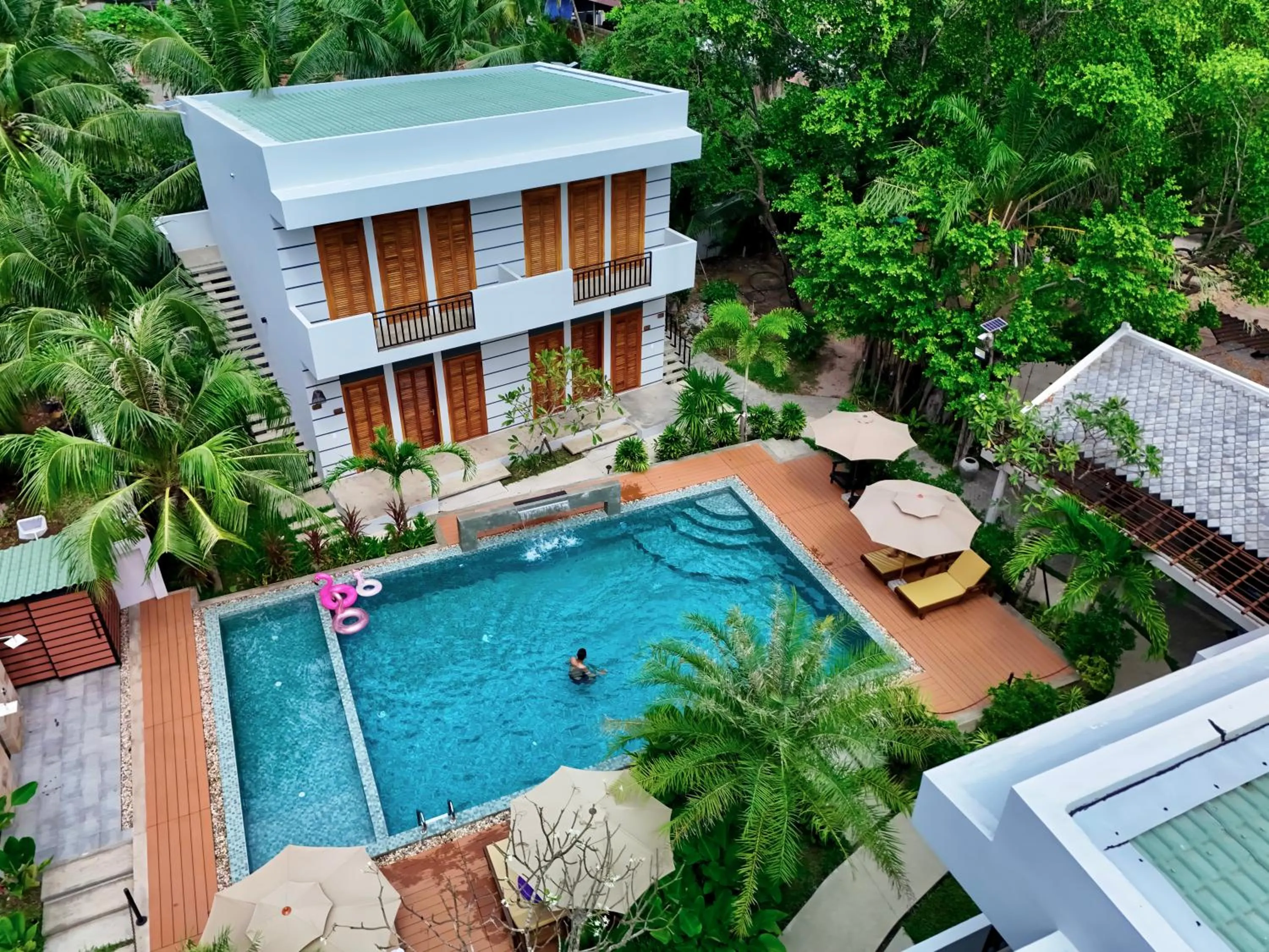 Property building in The R&B Boutique