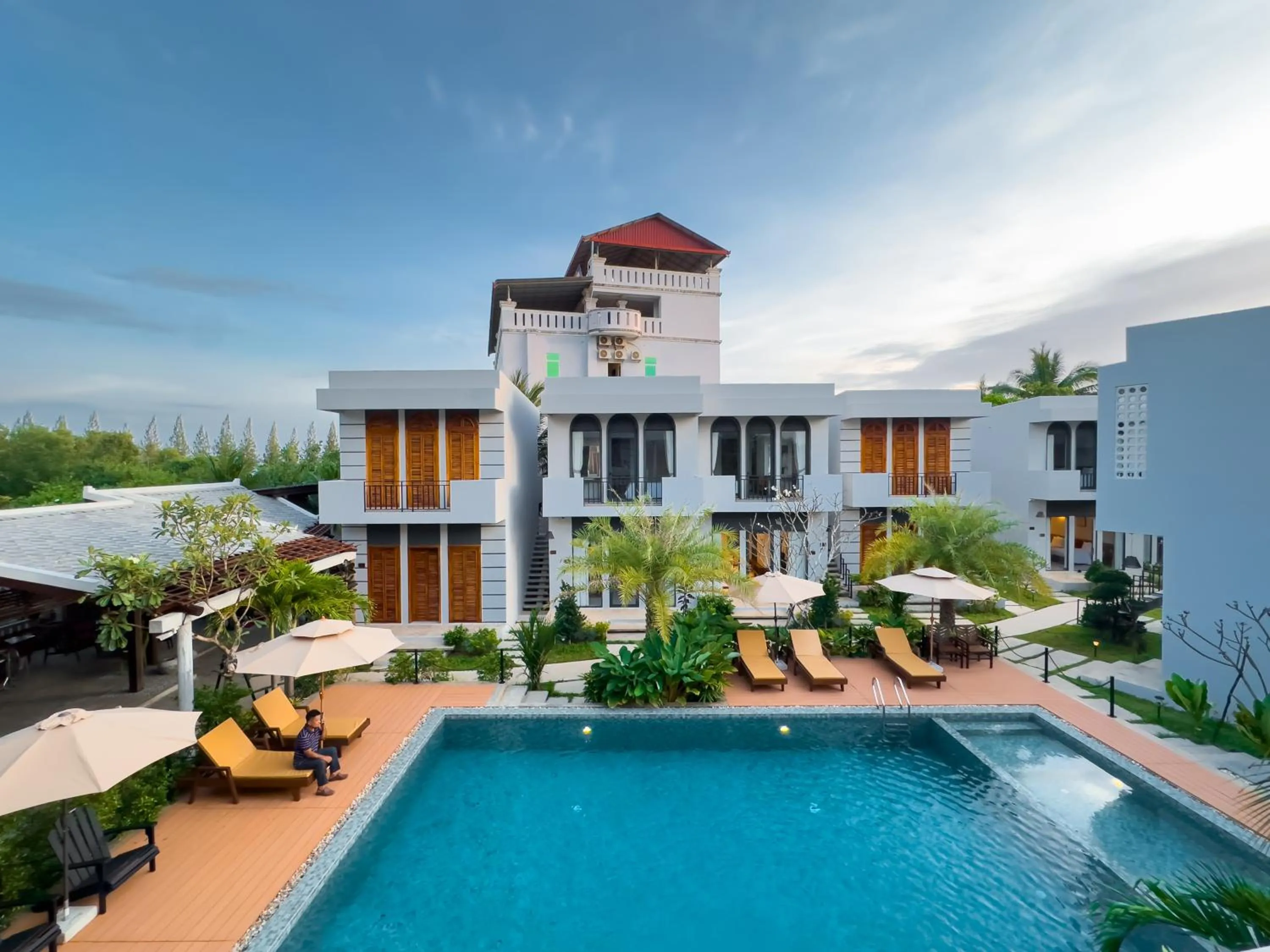 Property building in The R&B Boutique