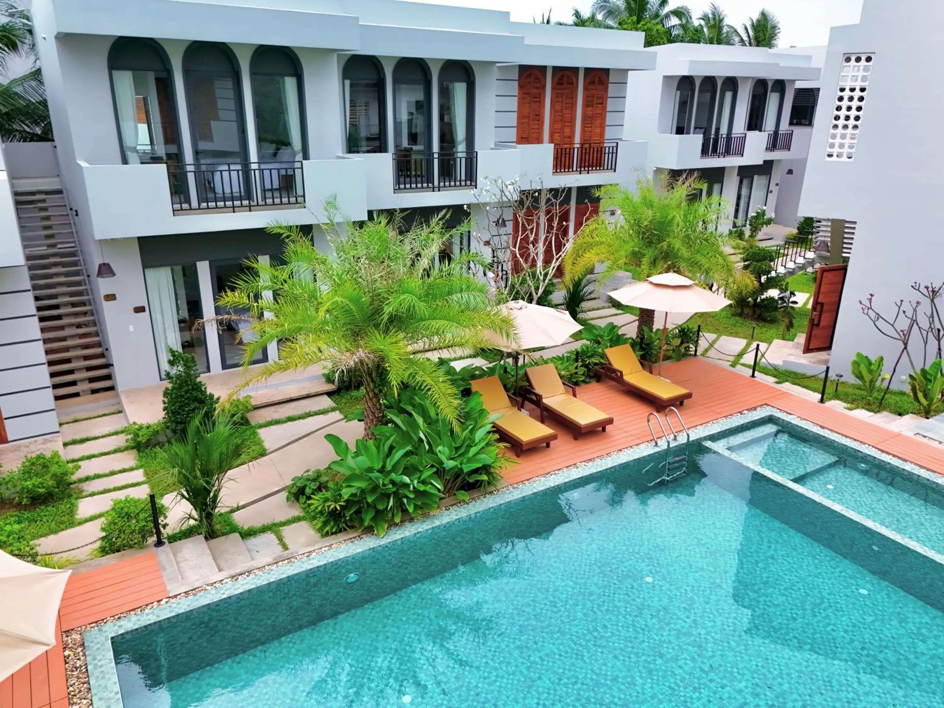 Property building in The R&B Boutique